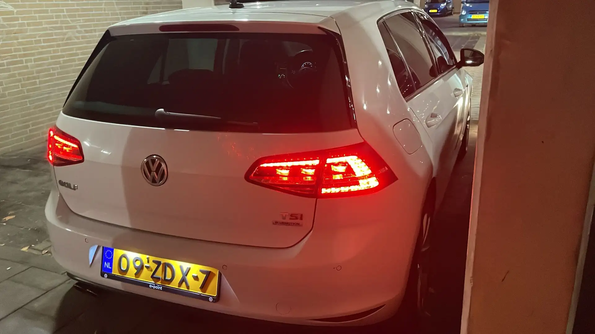 Volkswagen Golf 1.4 TSI BlueMotion Technology DSG Highline - 2