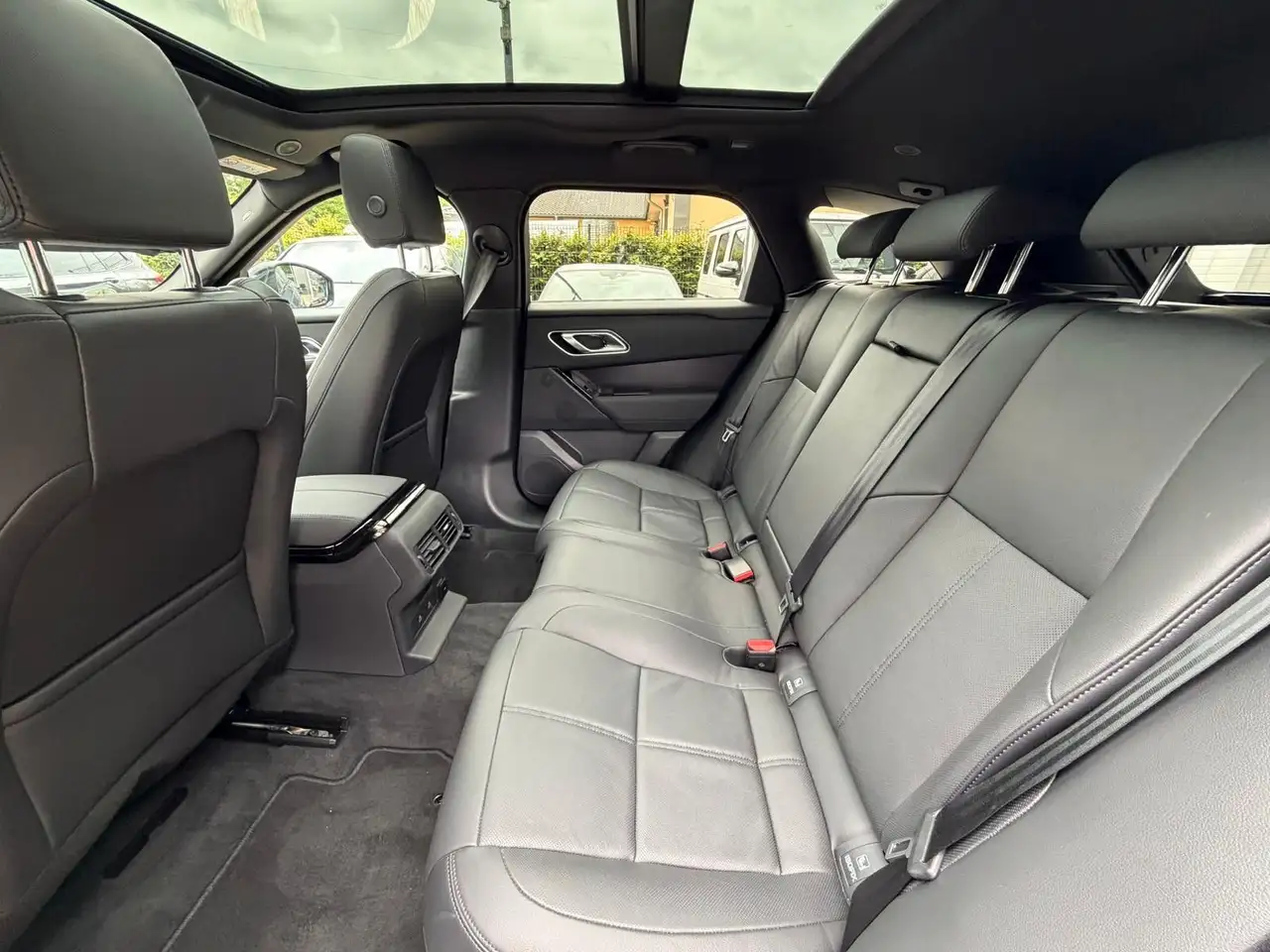 Land Rover Range Rover Velar 2026 — фото 13