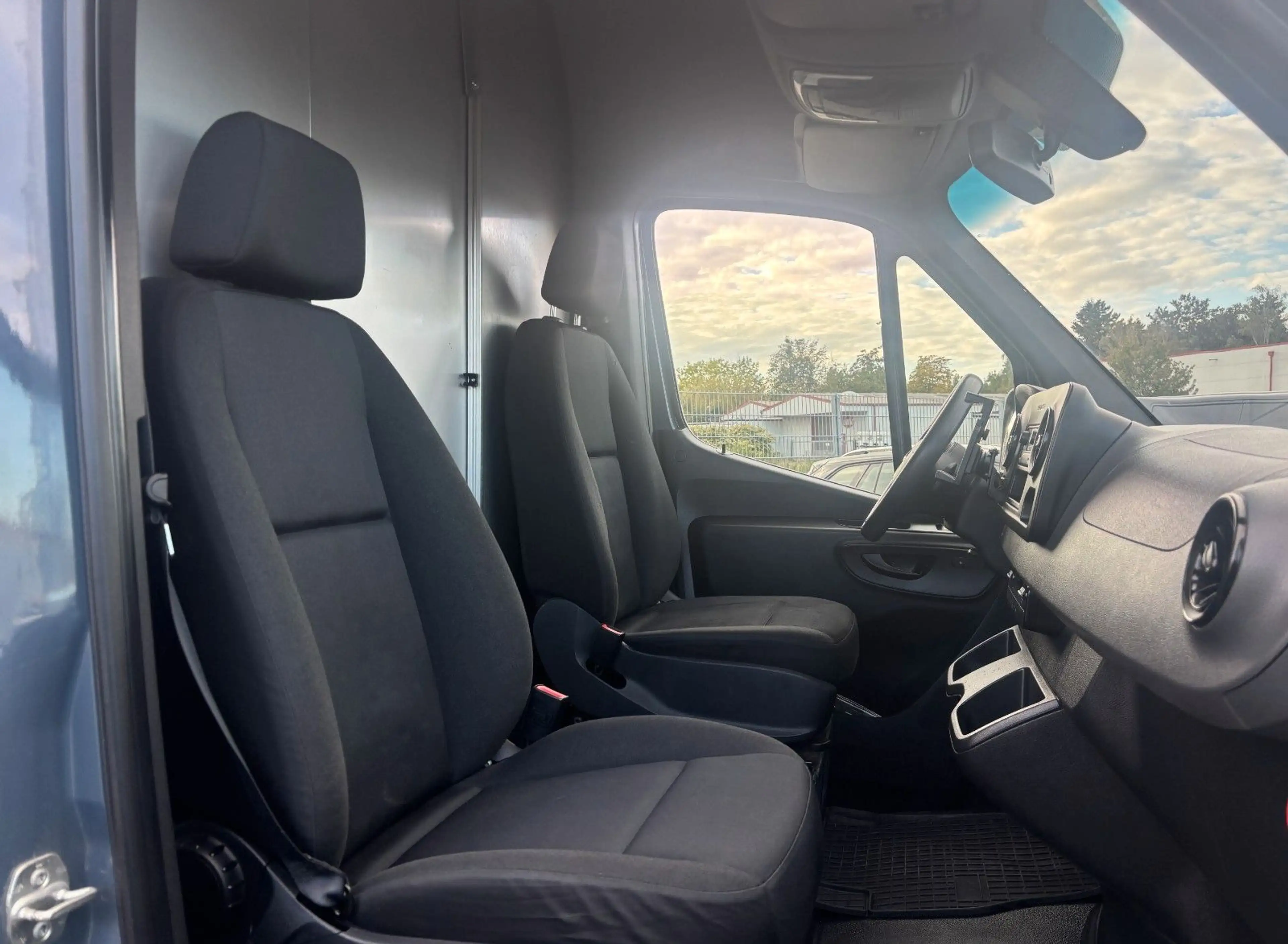 Mercedes-Benz Sprinter eSprinter Kasten FWD 312 L2H2*3,5t*KLIMA*Kamera — photo 4