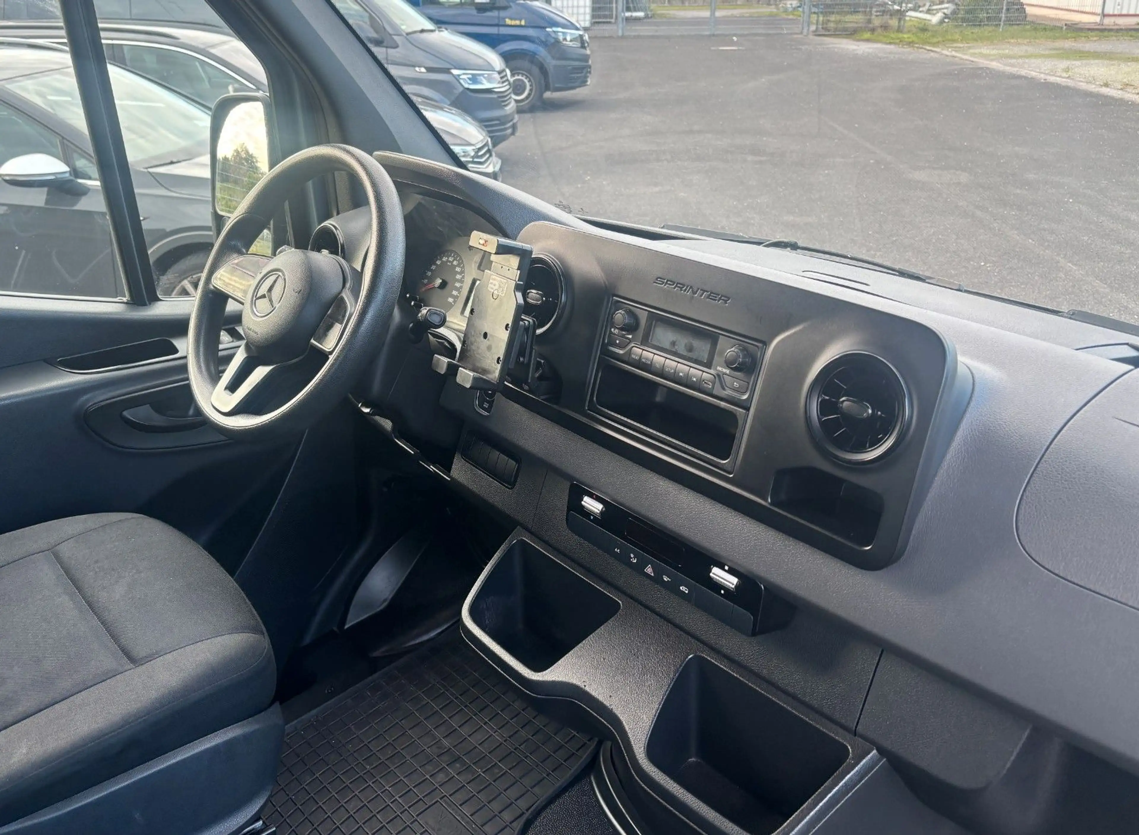 Mercedes-Benz Sprinter eSprinter Kasten FWD 312 L2H2*3,5t*KLIMA*Kamera — photo 7
