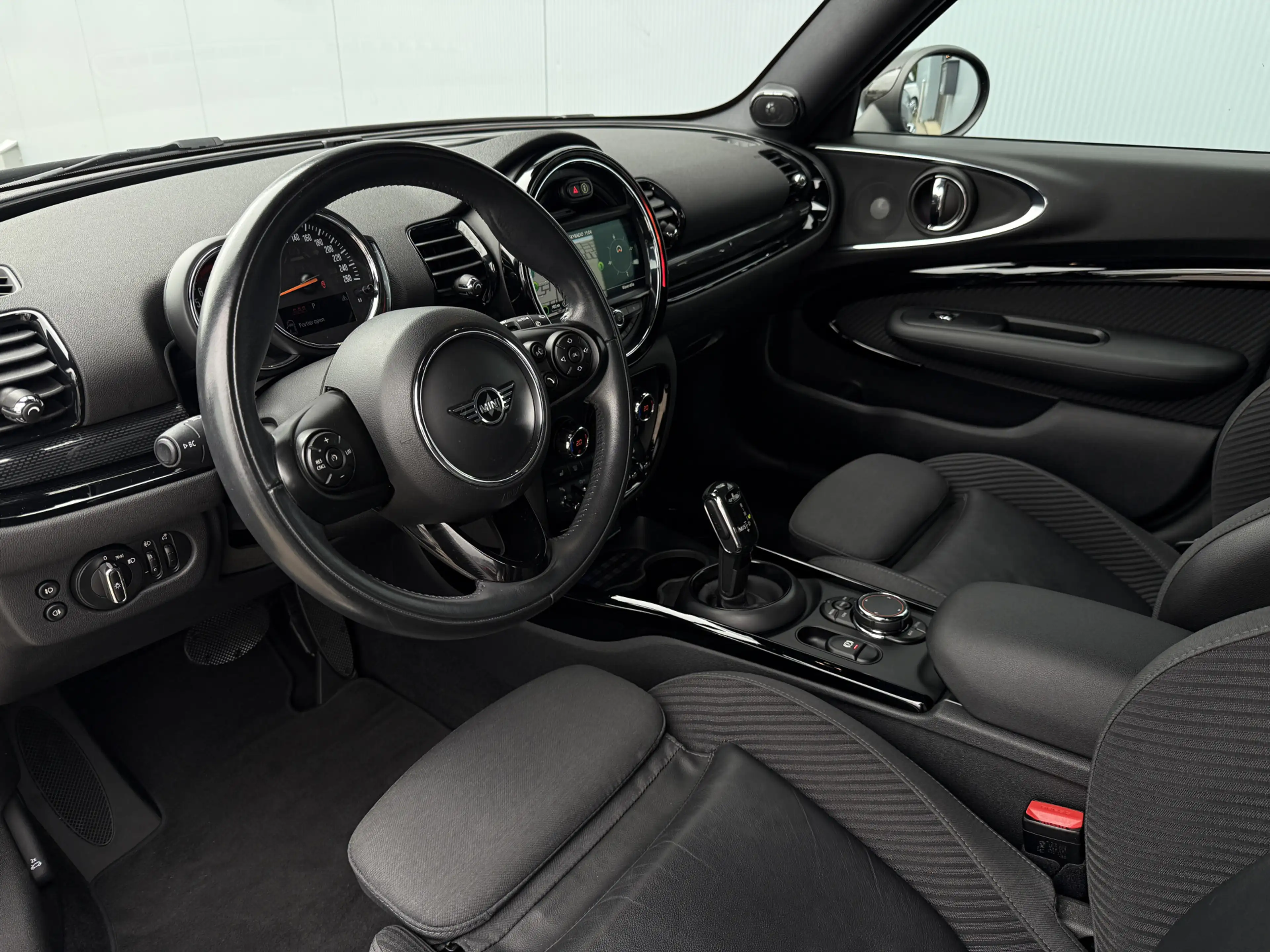 MINI Cooper Clubman 1.5 Business Edition Apple Carplay/LED/PDC. — photo 6