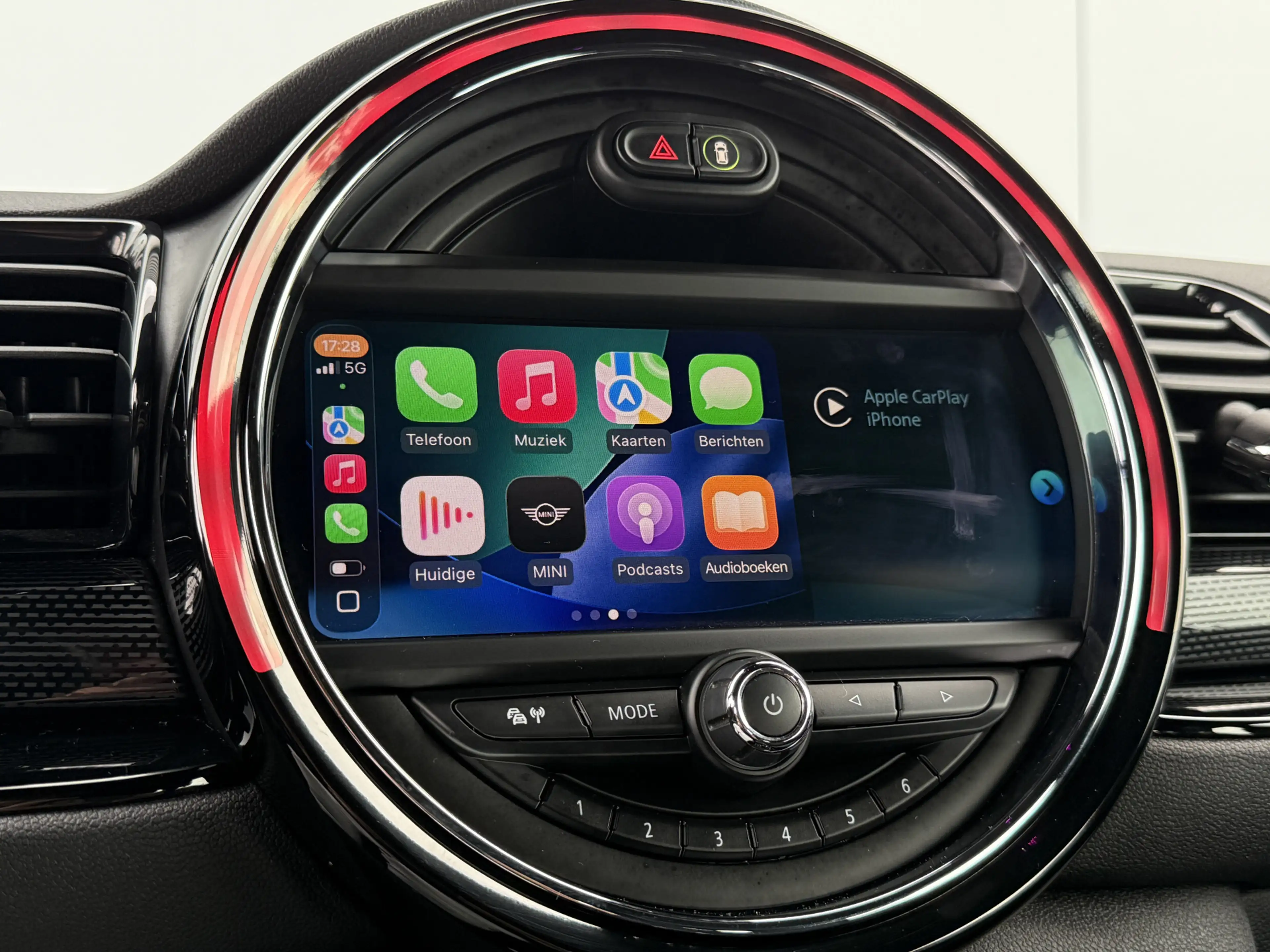 MINI Cooper Clubman 1.5 Business Edition Apple Carplay/LED/PDC. — photo 11