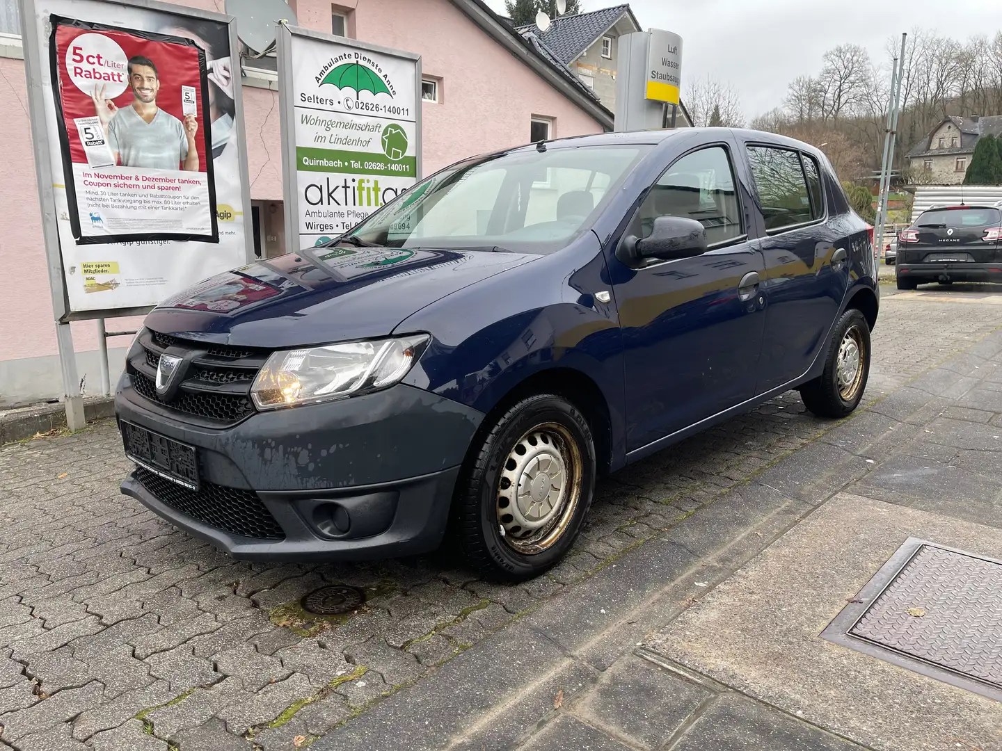 Dacia Sandero Essentiel 1.HAND Blau - 1