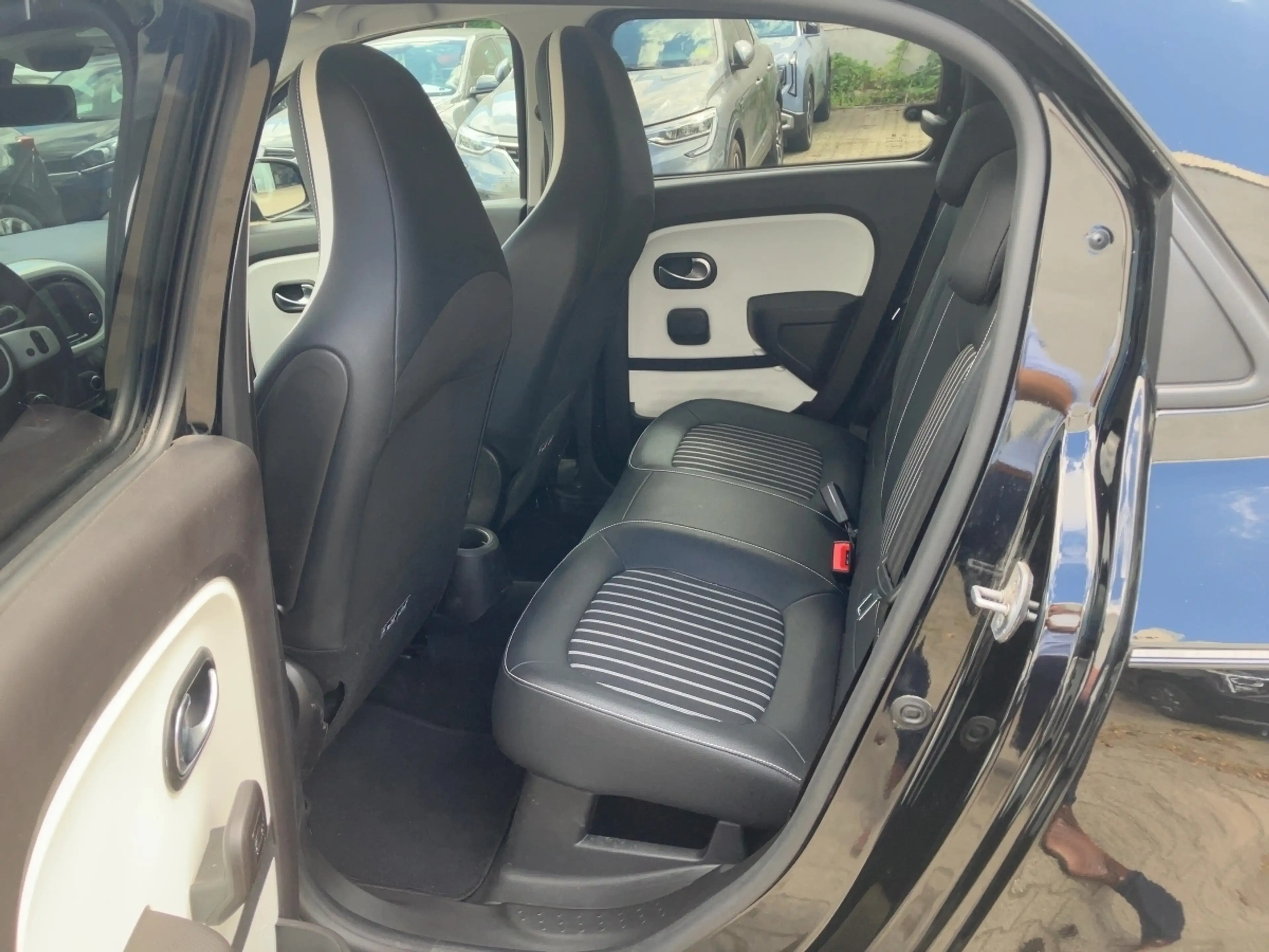Renault Twingo Electric Techno — photo 8