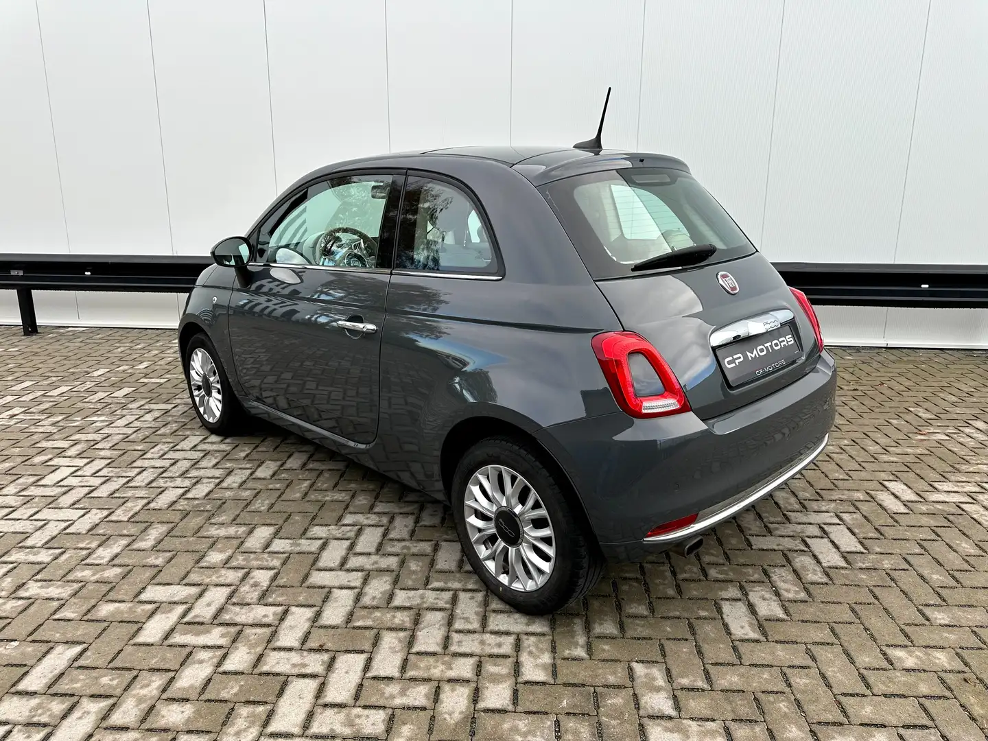 Fiat 500 AUTOMAAT | PANO | AIRCO | LIKE NEW | CRUISE Grijs - 2