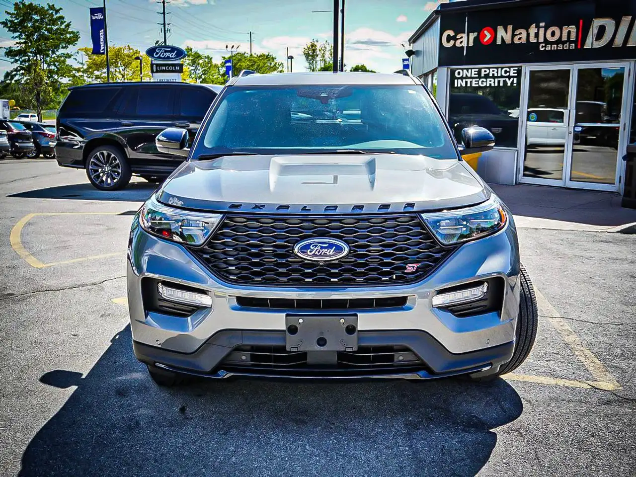 Ford Explorer снимка Ford Explorer