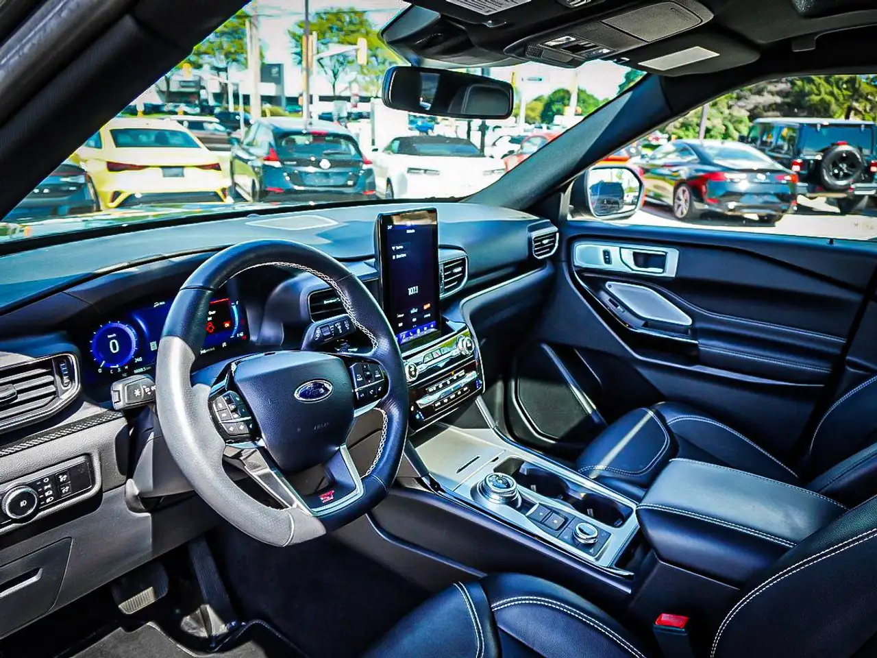 Ford Explorer снимка Ford Explorer