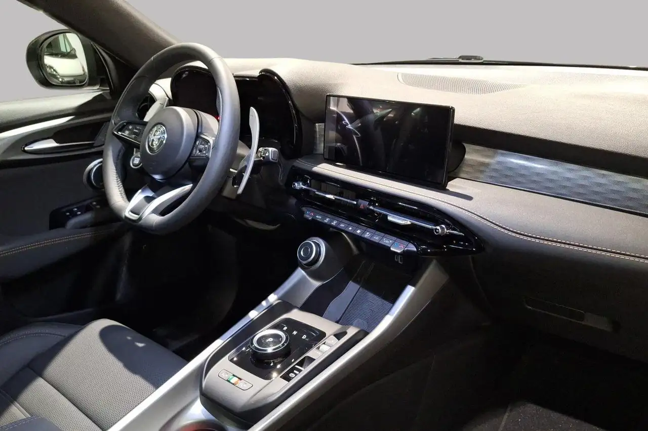 Alfa Romeo Tonale 2025