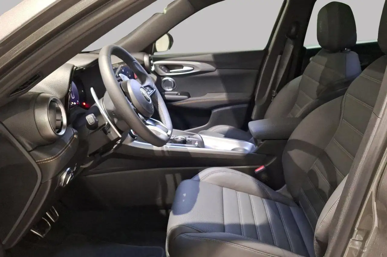 Alfa Romeo Tonale 2025 — фото 10