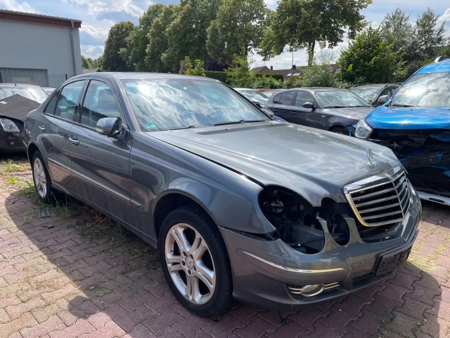Mercedes-Benz E 50 AMG E -Klasse Lim. E 500 4Matic Grijs - 1