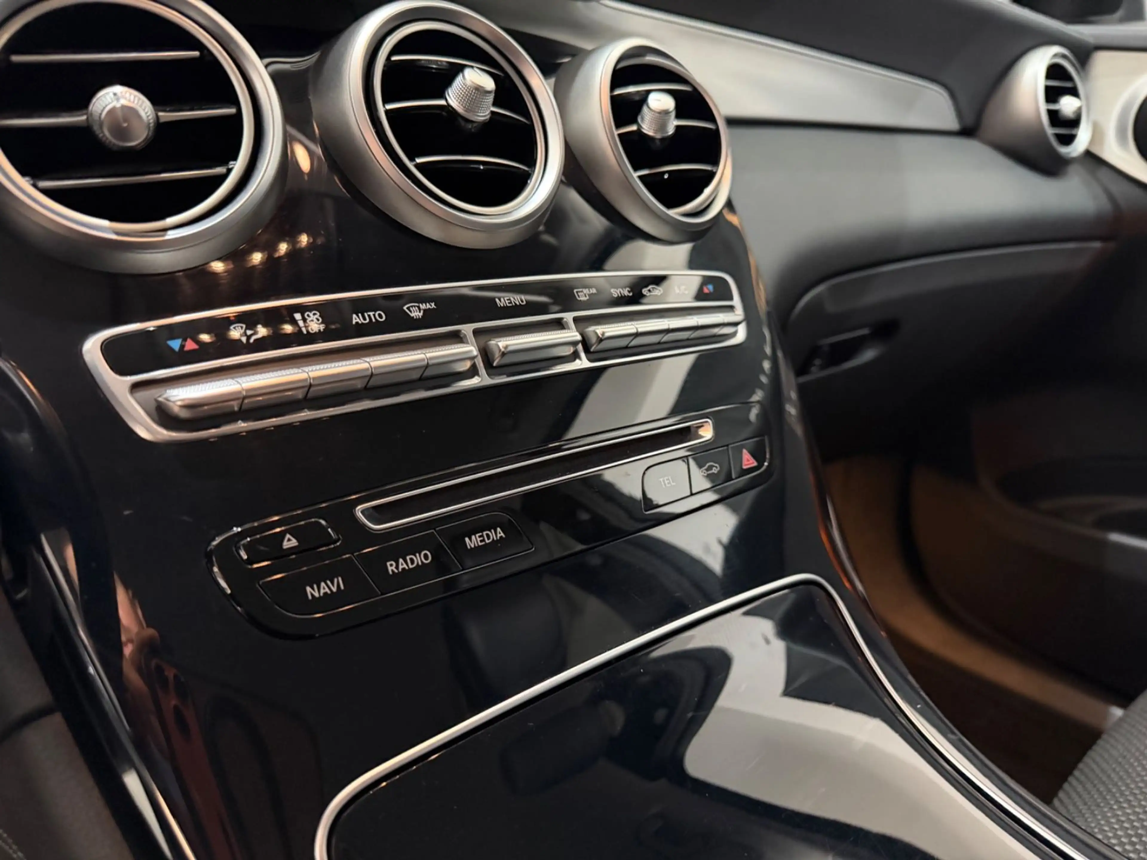 Mercedes-Benz GLC 250 *Exclusive*4Matic*Memory*Keyless* — photo 30