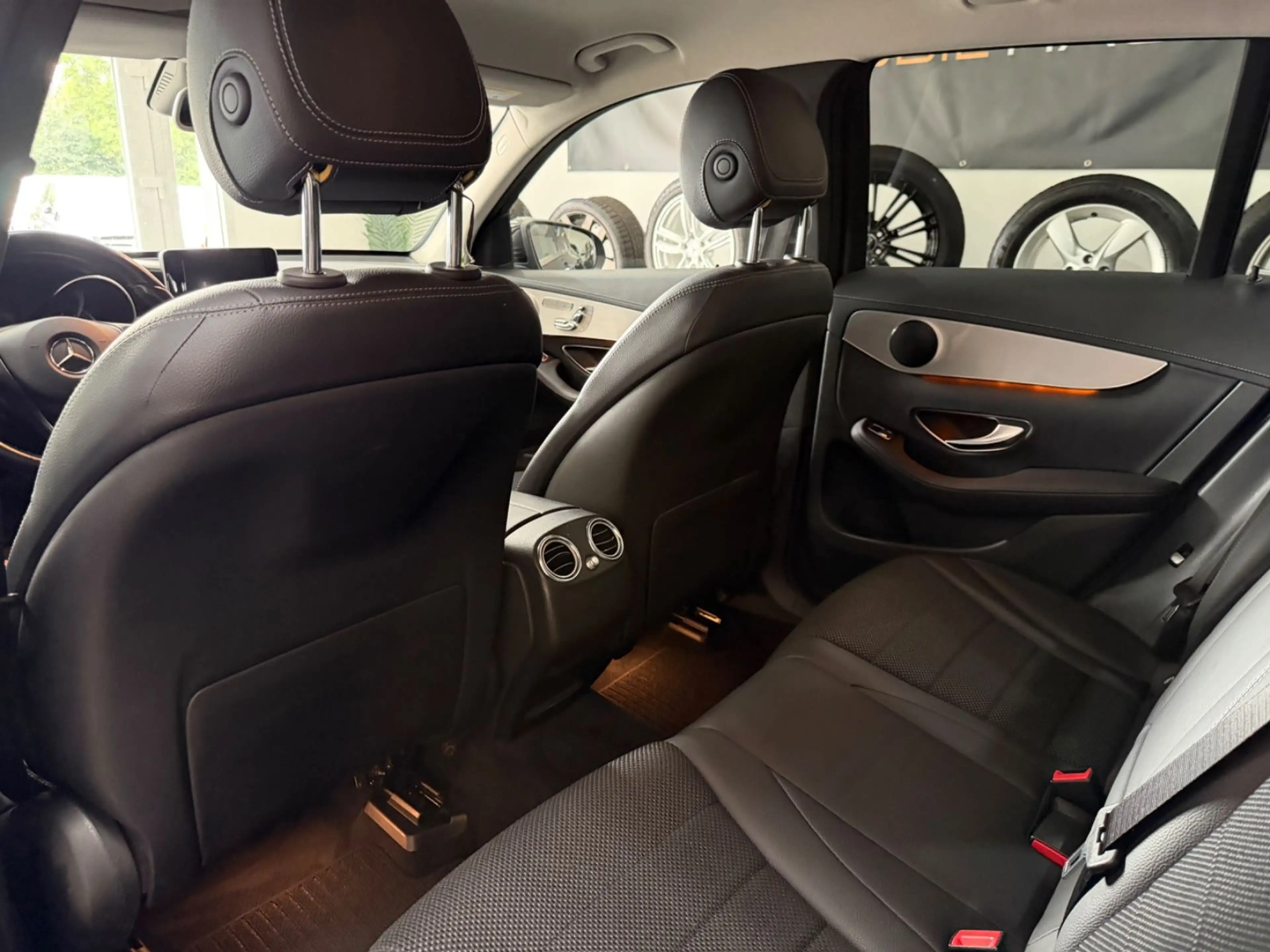 Mercedes-Benz GLC 250 *Exclusive*4Matic*Memory*Keyless* — photo 24