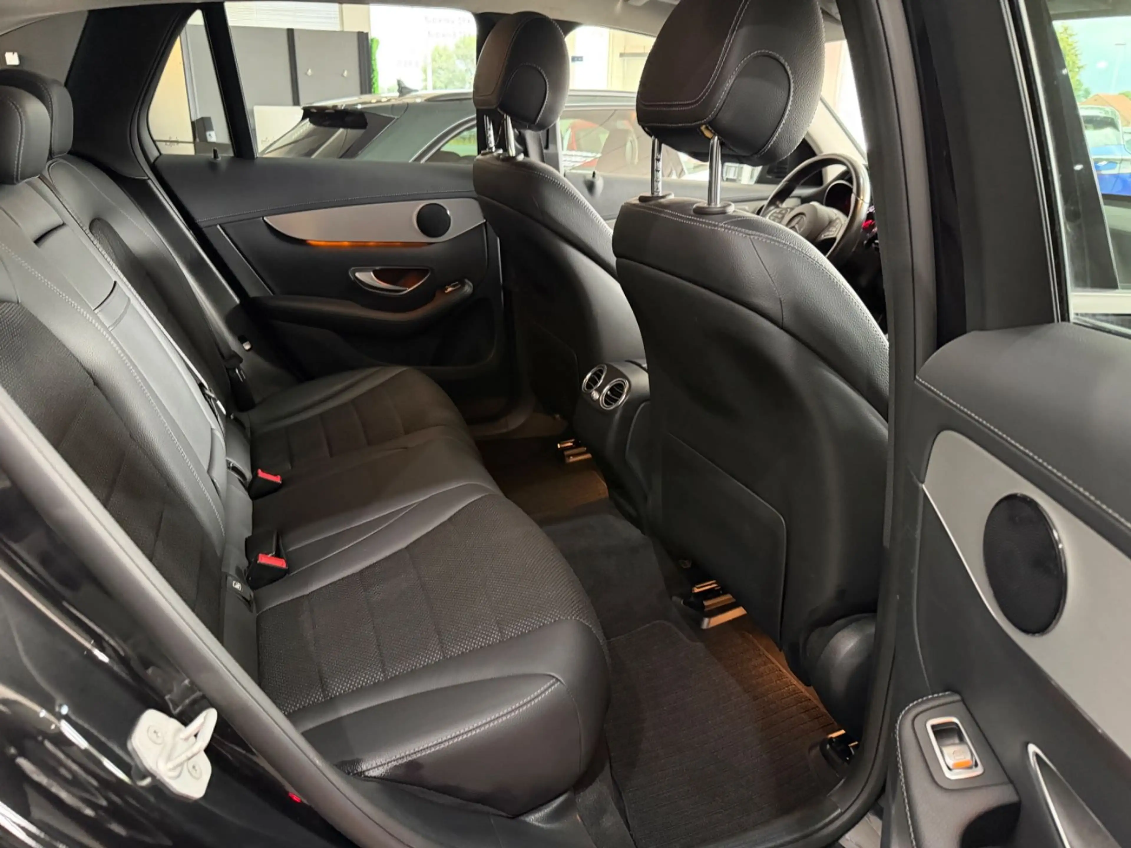Mercedes-Benz GLC 250 *Exclusive*4Matic*Memory*Keyless* — photo 25