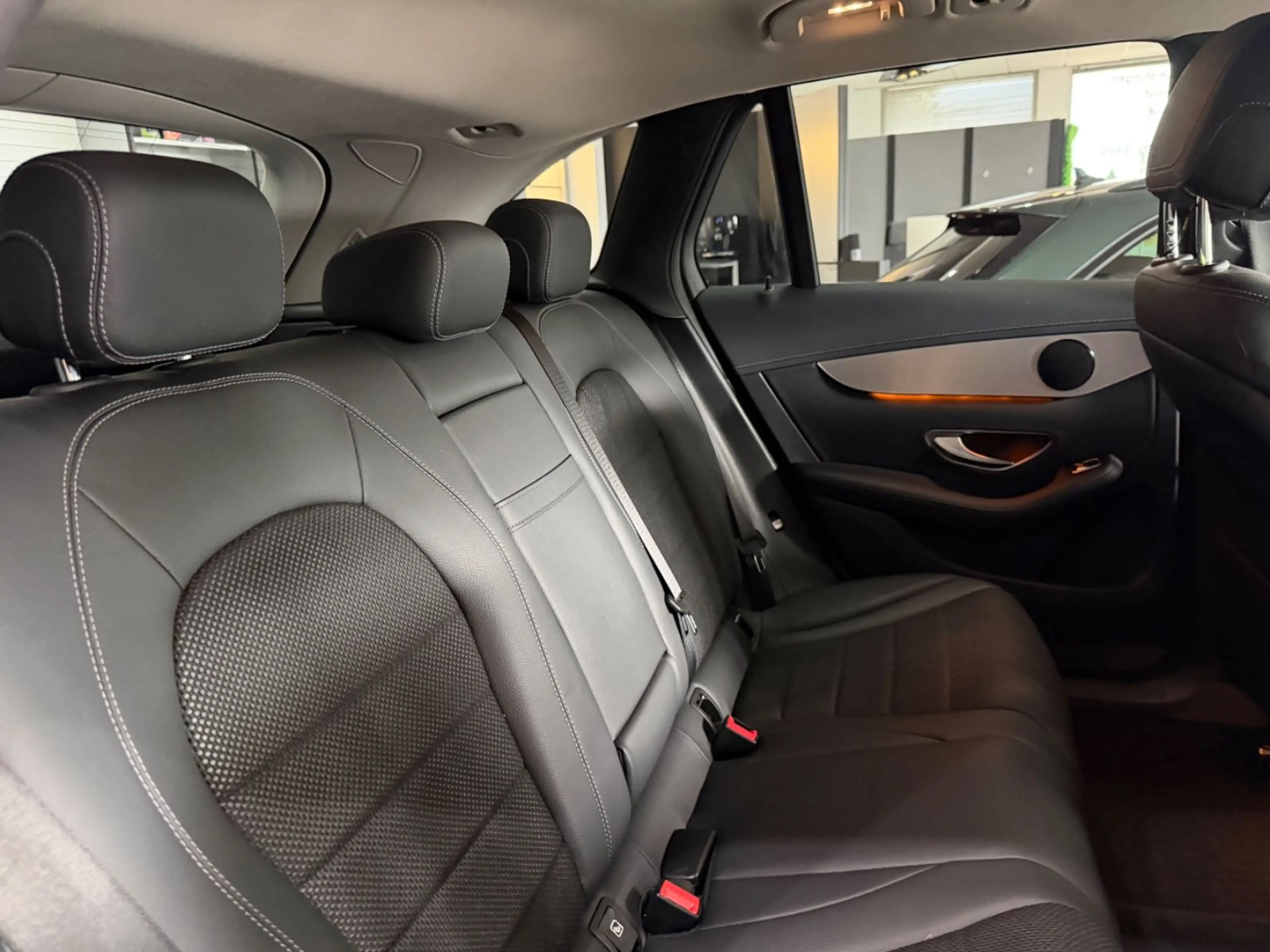 Mercedes-Benz GLC 250 *Exclusive*4Matic*Memory*Keyless* — photo 31
