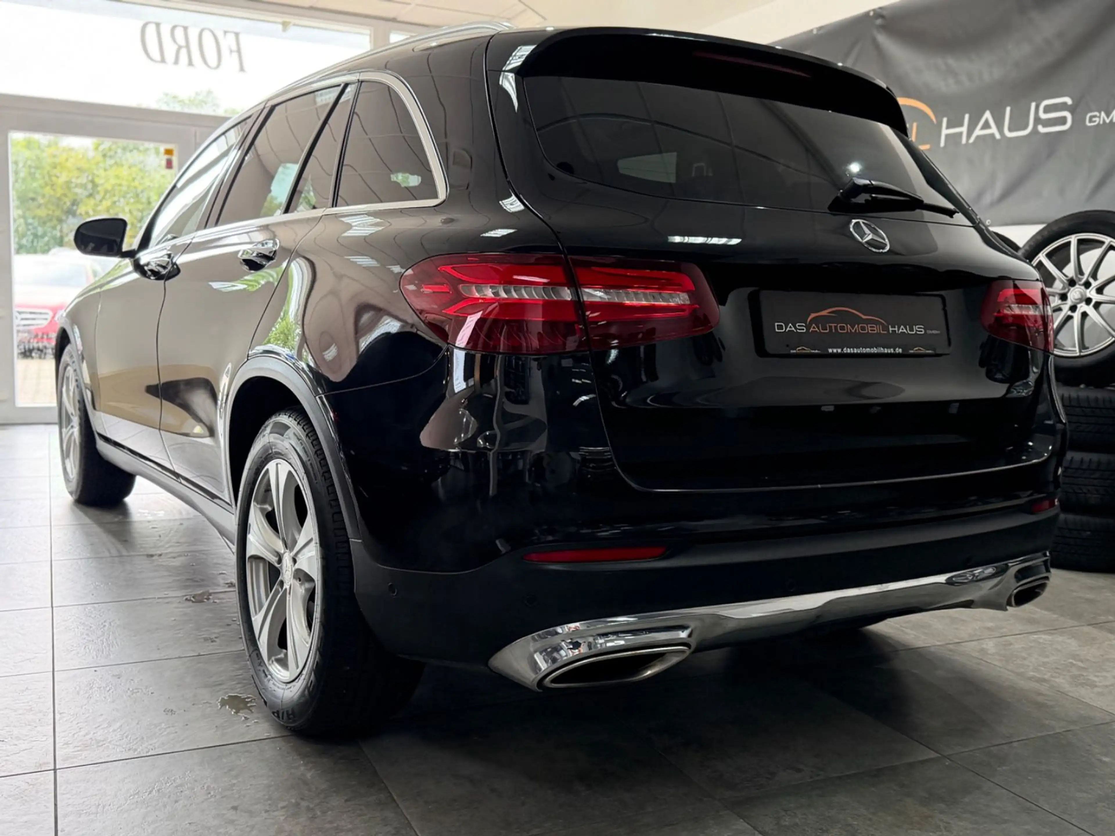 Mercedes-Benz GLC 250 *Exclusive*4Matic*Memory*Keyless* — photo 11