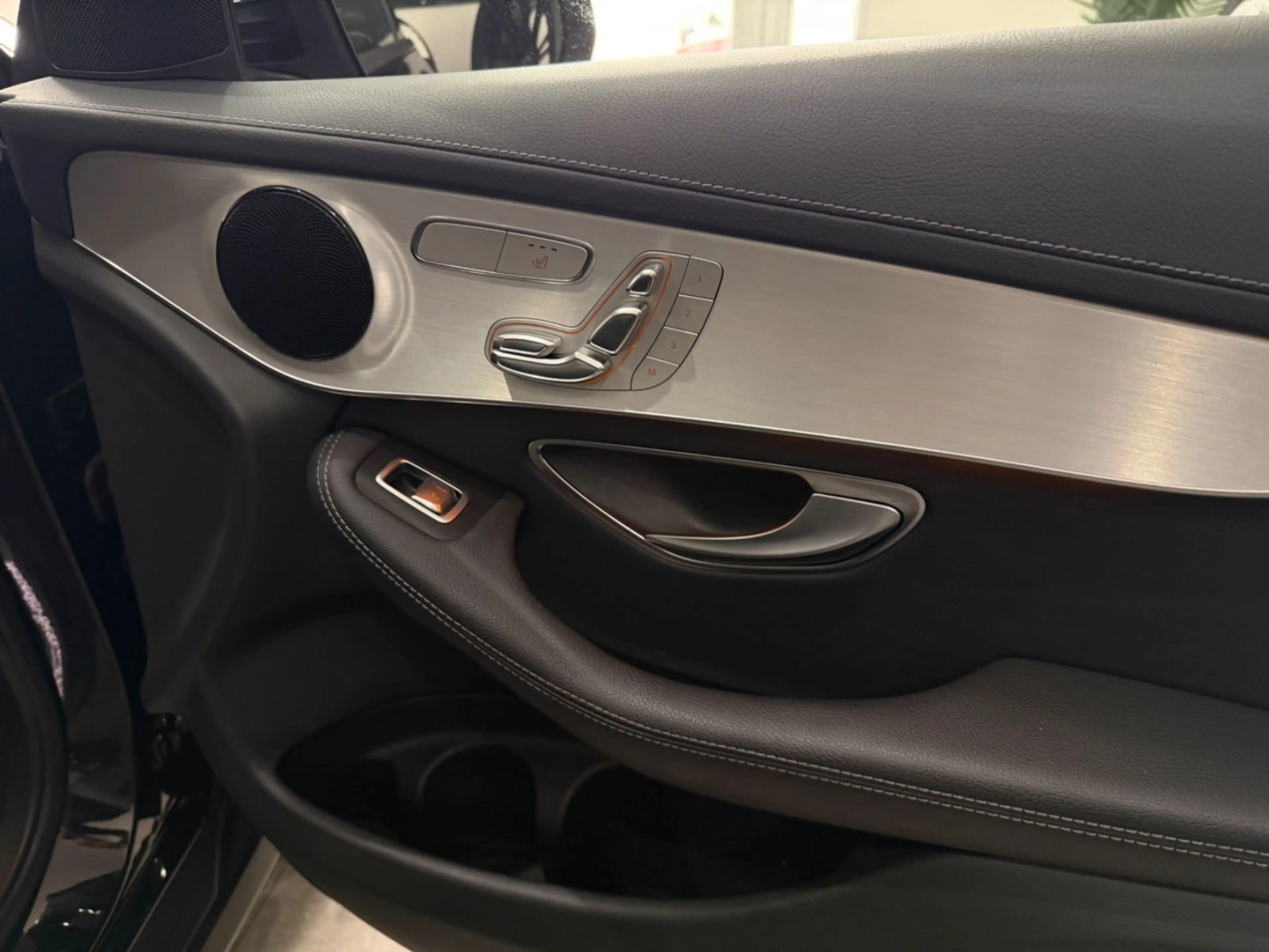 Mercedes-Benz GLC 250 *Exclusive*4Matic*Memory*Keyless* — photo 32