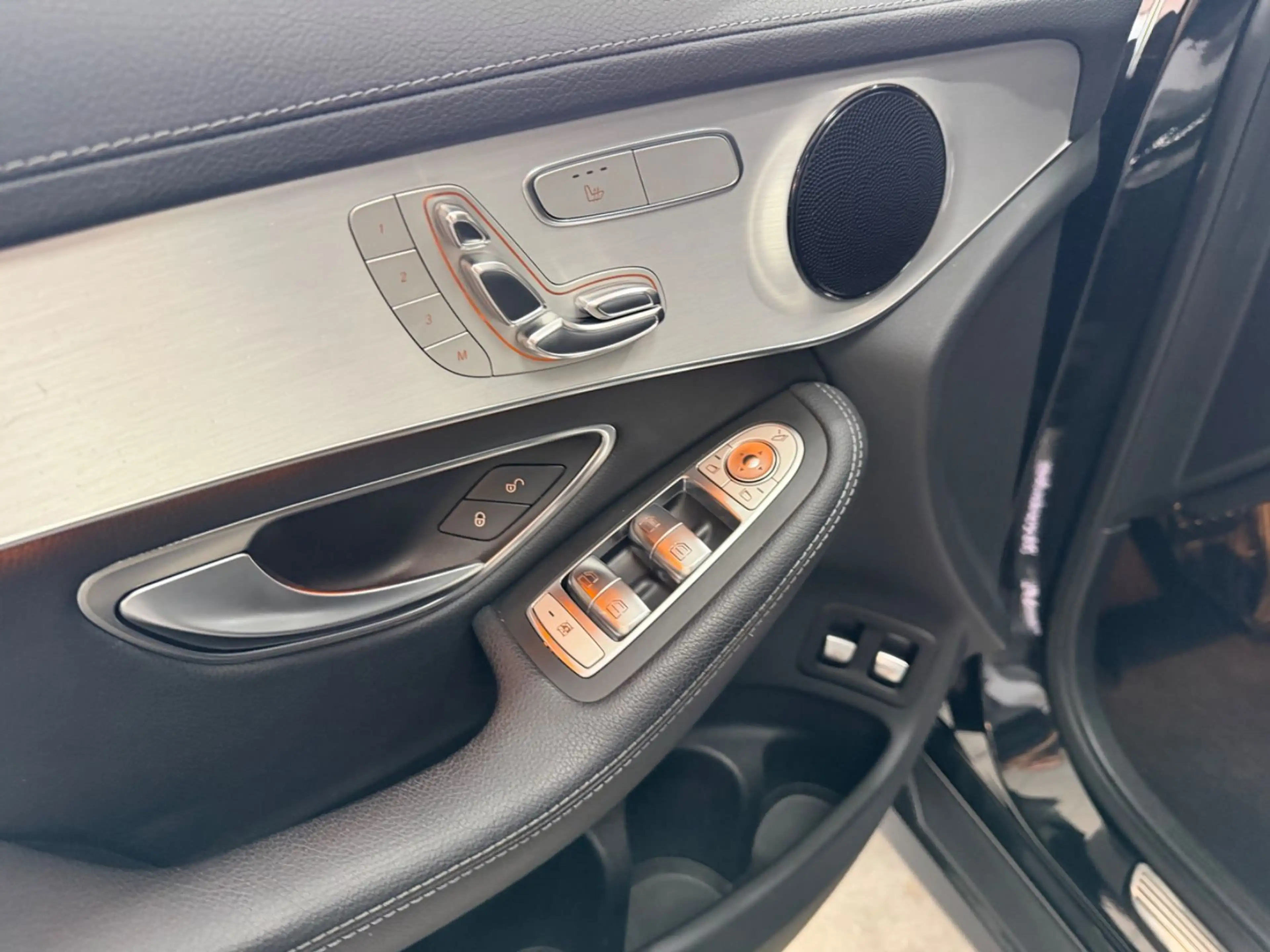 Mercedes-Benz GLC 250 *Exclusive*4Matic*Memory*Keyless* — photo 23