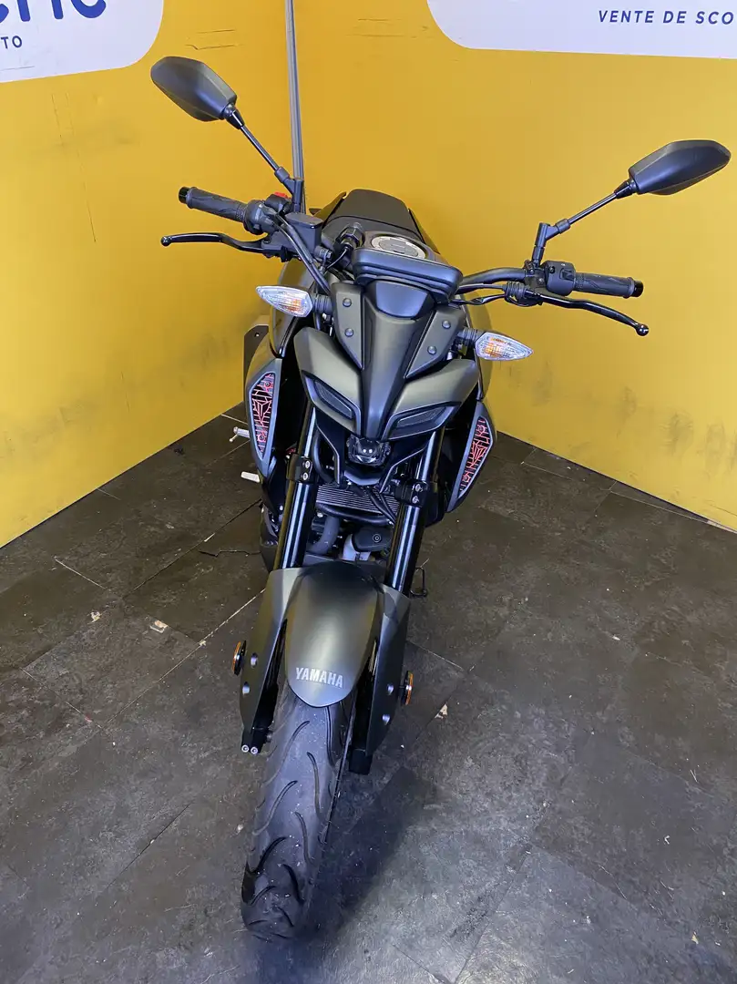 Yamaha MT-125 Negro - 2