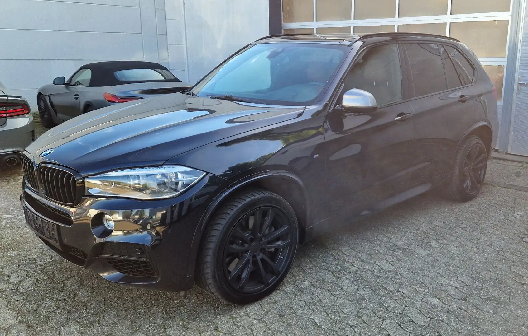 BMW X5 M50 d Pano/HUD/ACC/Klappe/Cam/440PS Schwarz - 2