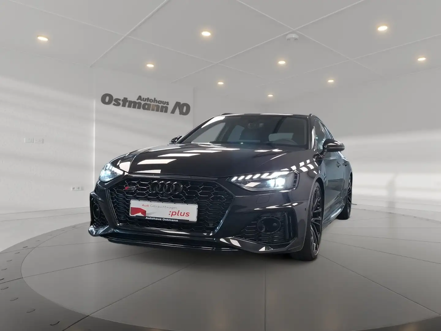 Audi RS4 RS 4 Avant 2.9 TFSI AHK 360 Navi HUD 280 km/h B&O Schwarz - 2