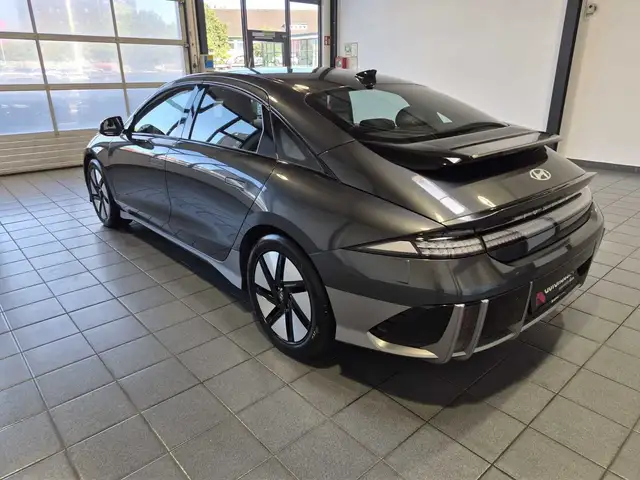 Hyundai Ioniq 6 view 4