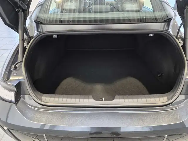 Hyundai Ioniq 6 view 6