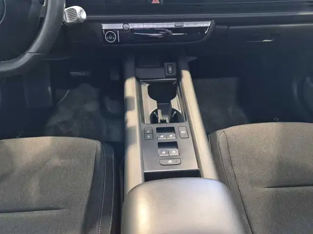Hyundai Ioniq 6 view 12