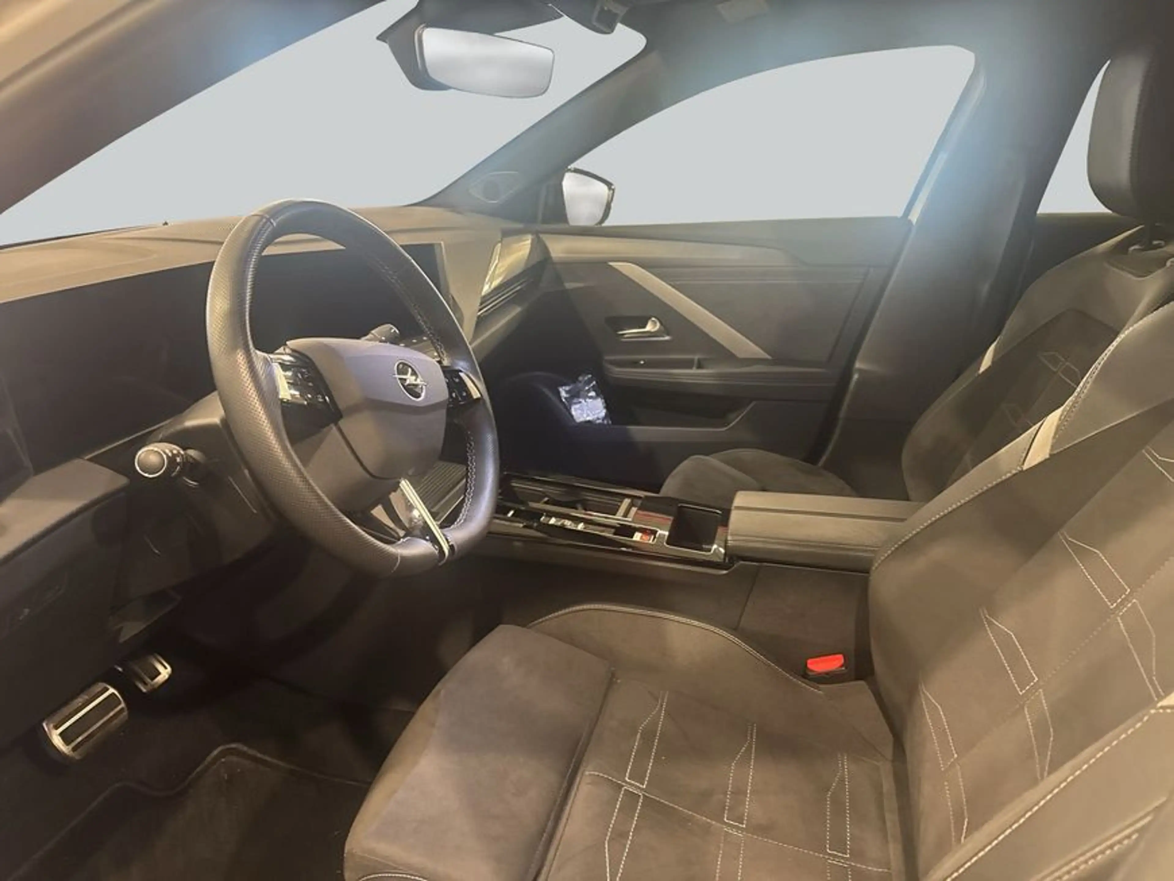 Opel Astra Sports Tourer 1.2 Turbo Automatik GS 96 kW, — photo 9