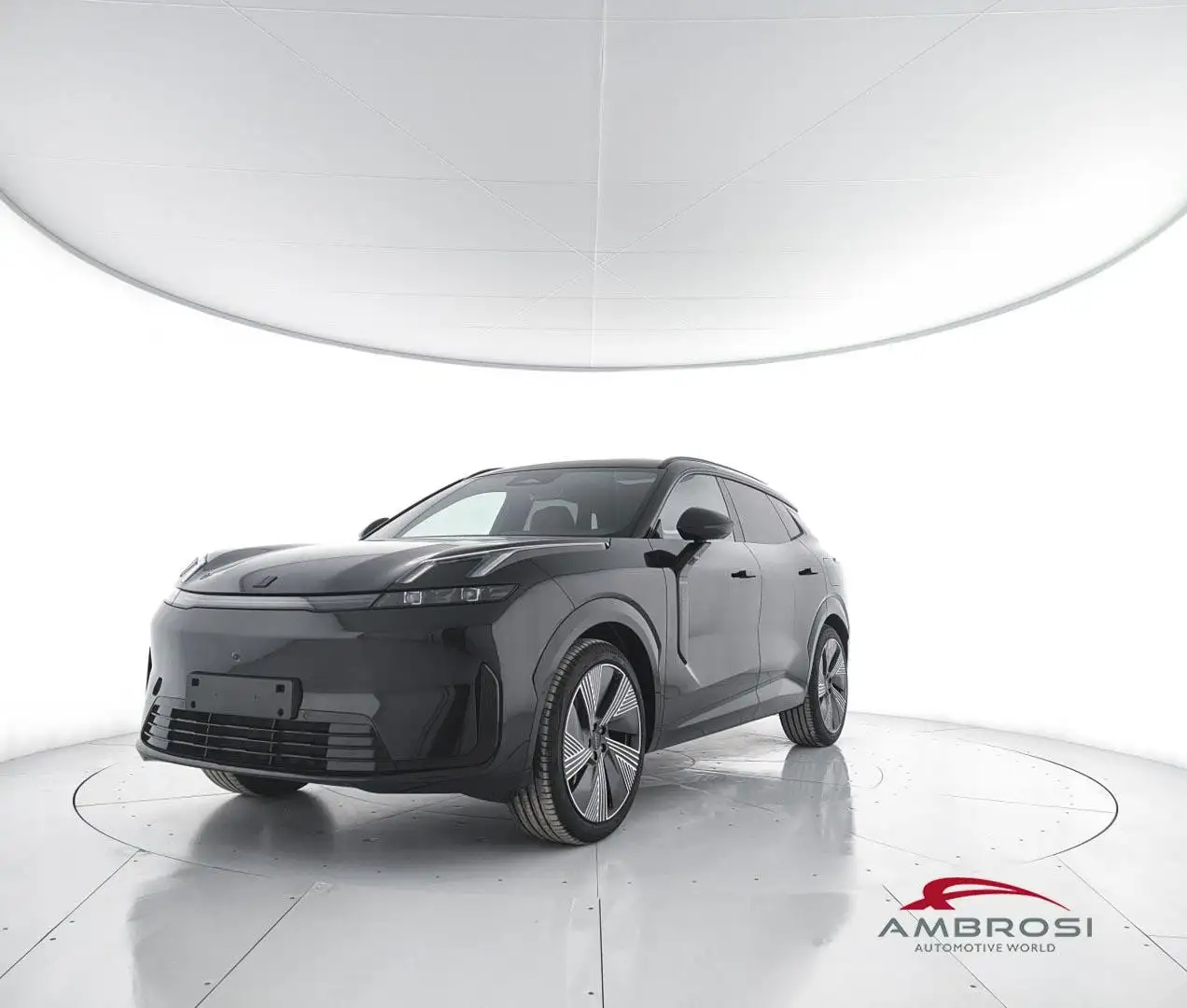 Lynk & Co 08 PHEV MORE 1.5 MY26 PLUG-IN HYBRID Schwarz - 1