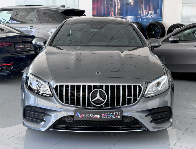 Mercedes-Benz E 220 d Coupe ///AMG *GARANTIE 1AN*Toit Ouvrant*Full Option — photo 2
