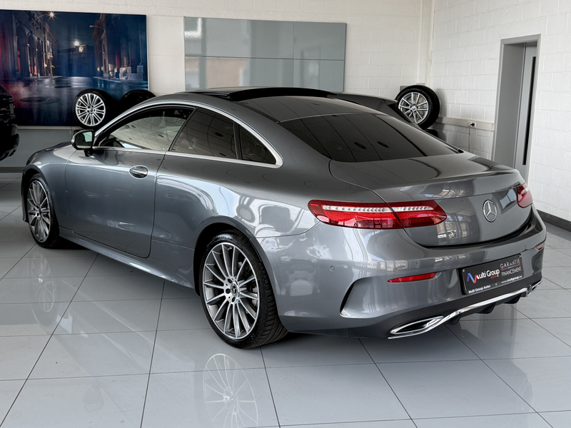 Mercedes-Benz E 220 d Coupe ///AMG *GARANTIE 1AN*Toit Ouvrant*Full Option — photo 6