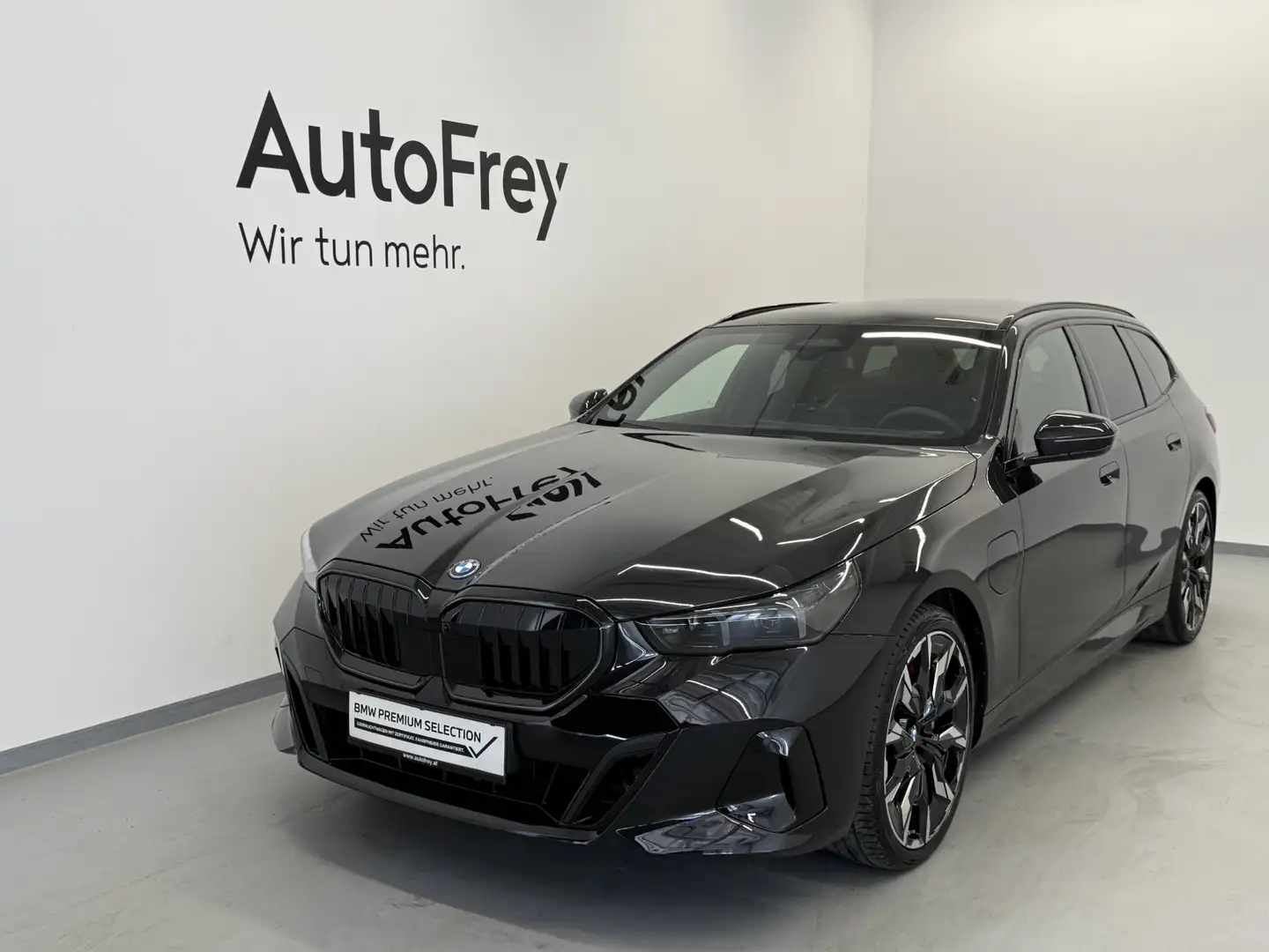 BMW 550 e xDrive Schwarz - 1