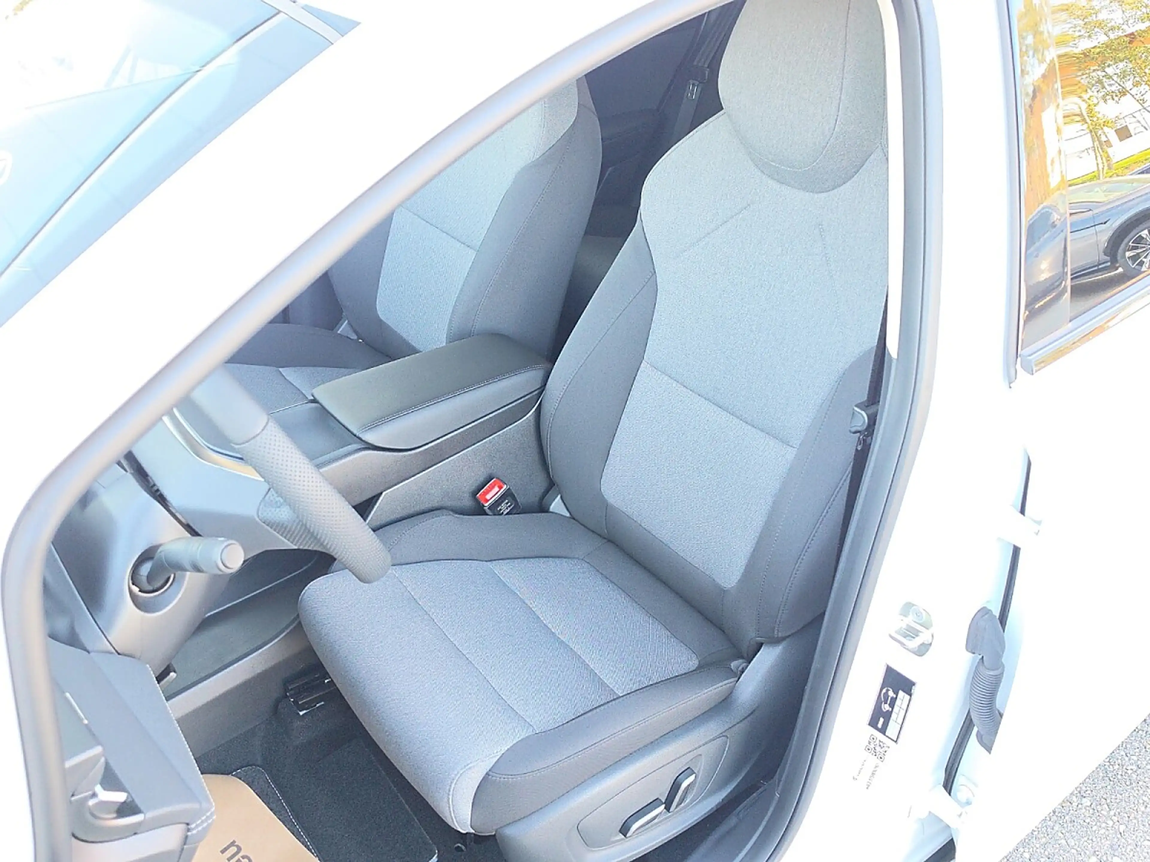 MG MG4 EV Urban 54 kWh Luxury *inkl. 2.000,-- Eintausc... — photo 11