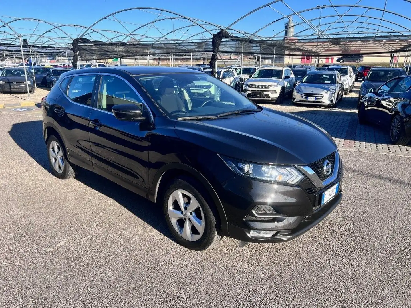 Nissan Qashqai 1.3 DIG-T 140 CV Business Nero - 2