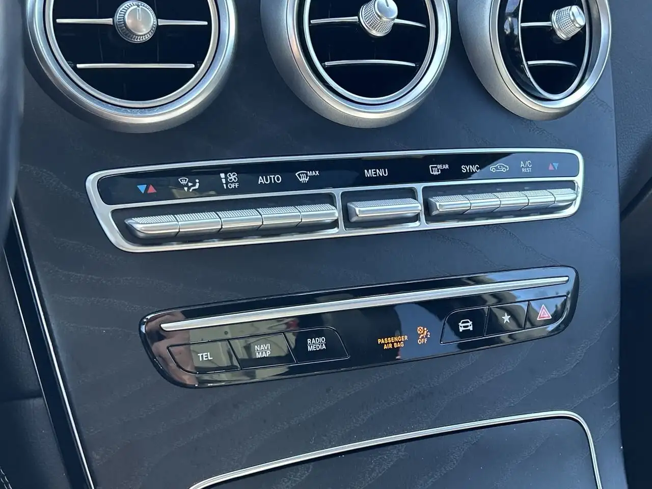 Mercedes-Benz GLC снимка Mercedes-Benz GLC