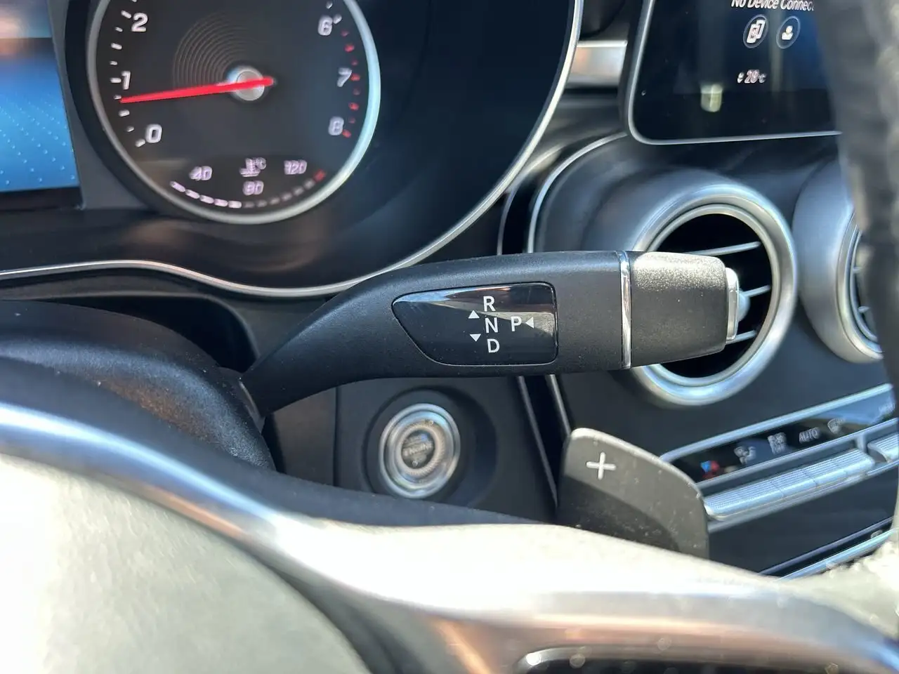 Mercedes-Benz GLC снимка Mercedes-Benz GLC