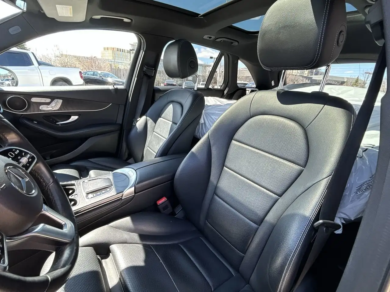Mercedes-Benz GLC снимка Mercedes-Benz GLC