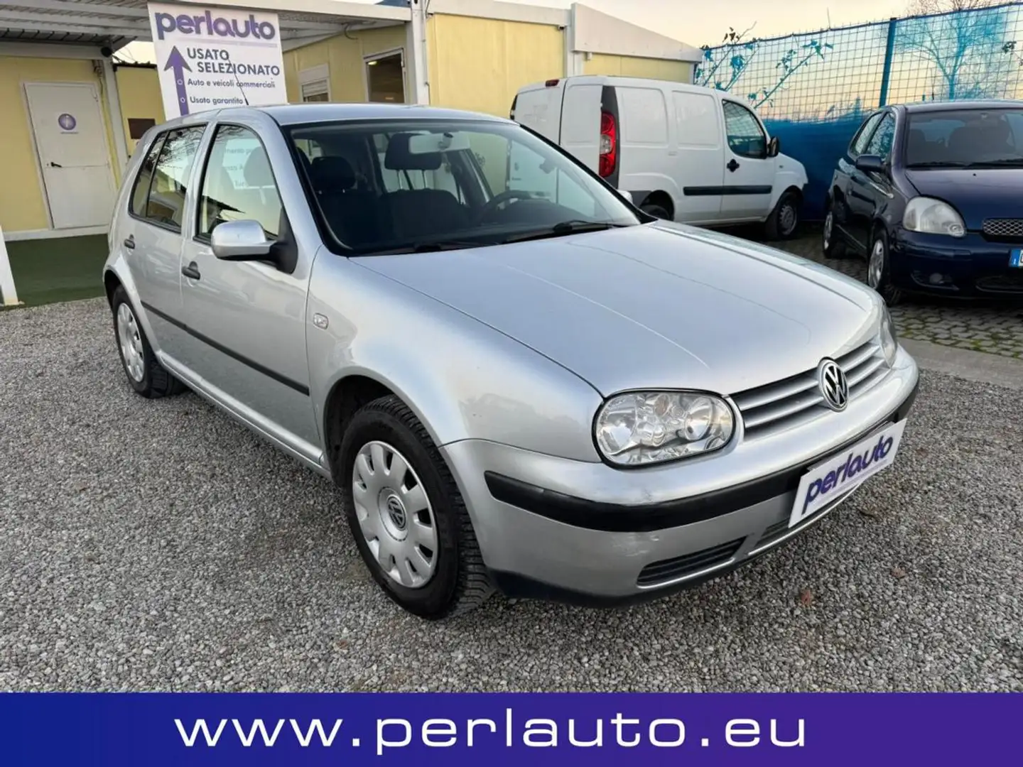 Volkswagen Golf 1.4 16V cat 5 porte Air UNICO PROPRIETARIO Argento - 2