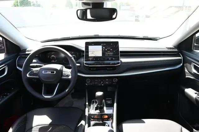 Jeep Compass view 12