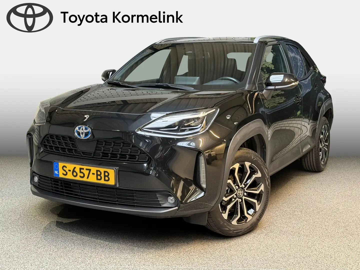 Toyota Yaris Cross 1.5 Hybrid Dynamic Schwarz - 1