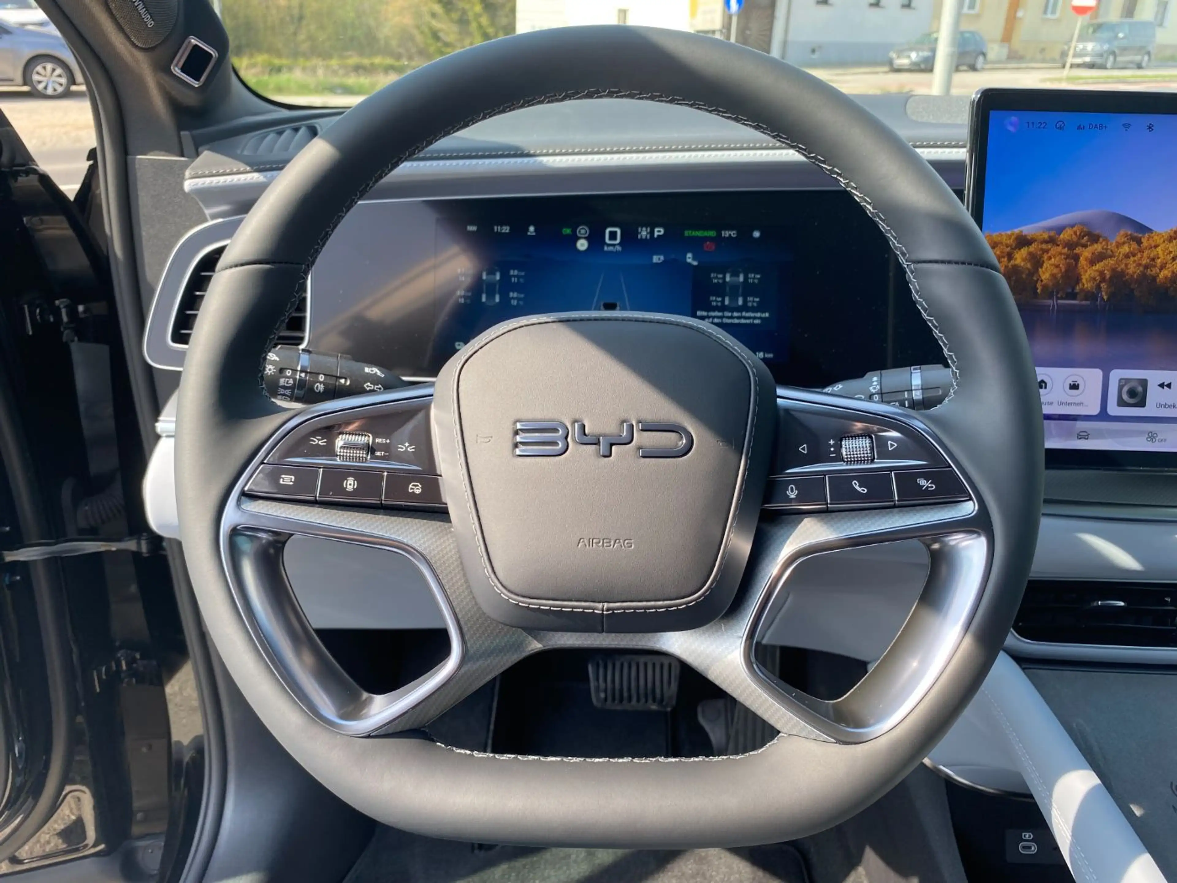 BYD Sealion 7 Ex PTS DAB CarPlay HUD Shz KeyGo eHeck — photo 15