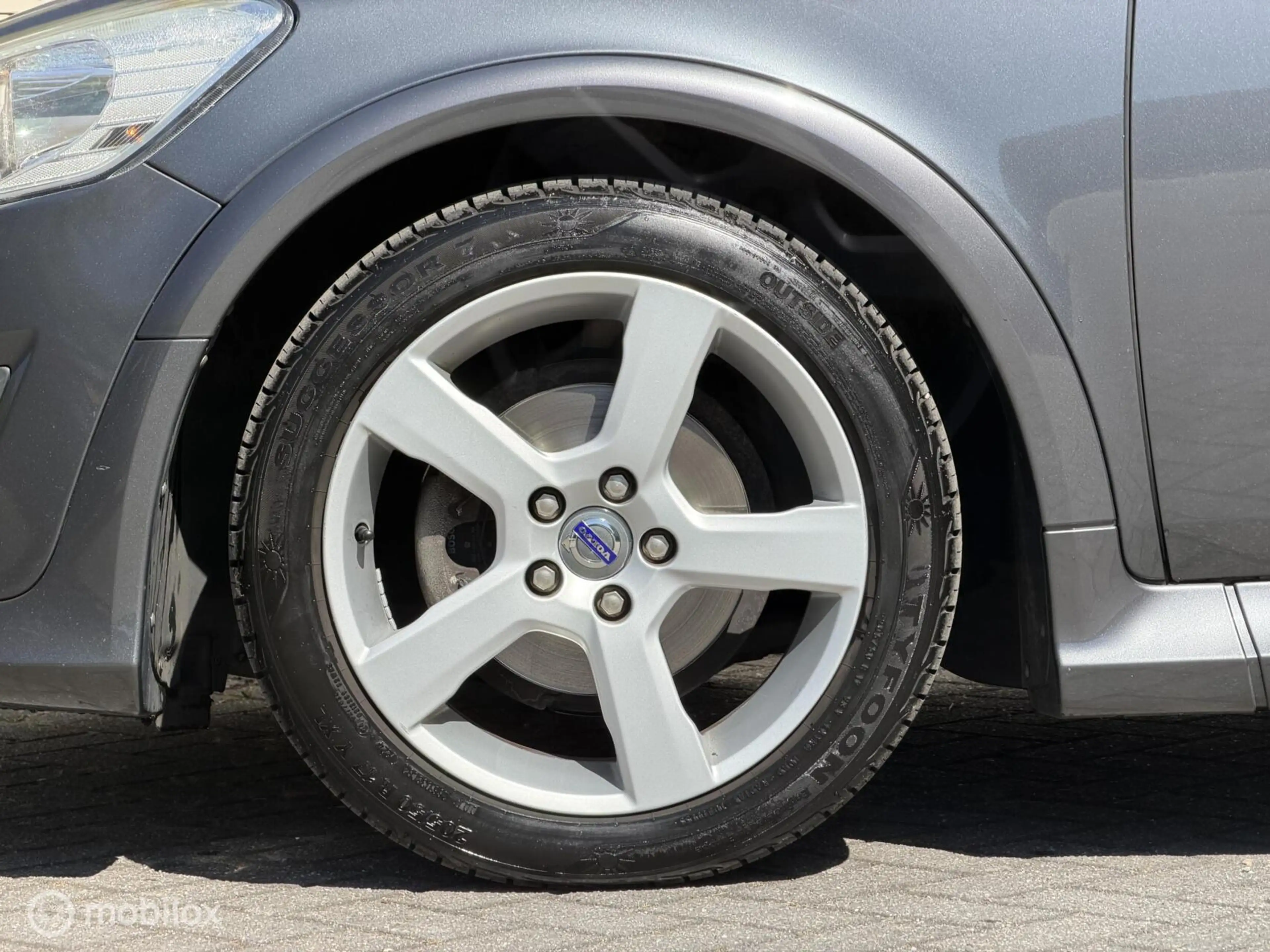 Volvo C30 2.0 R-Design — photo 6
