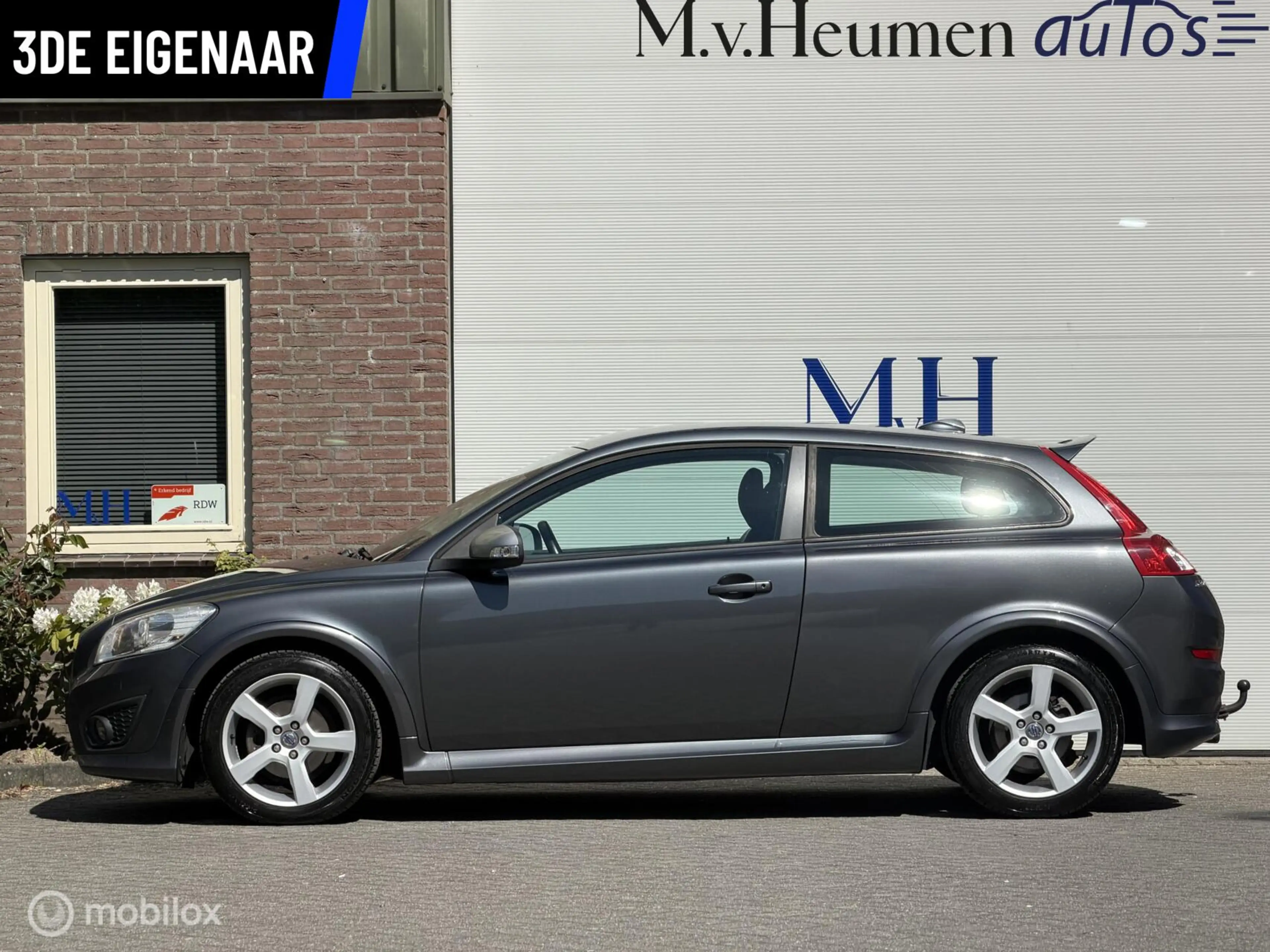 Volvo C30 2.0 R-Design — photo 2