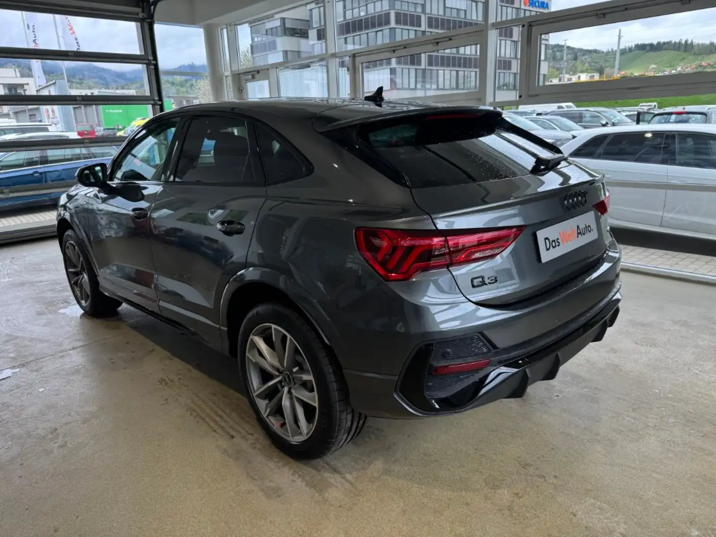 Audi Q3 40 TDI quattro admired Gris - 2