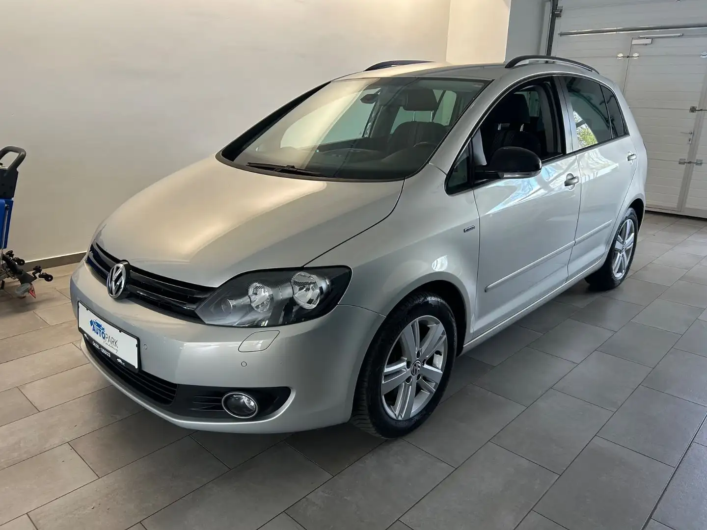 Volkswagen Golf Plus 1.6 TDI VI Match *Sitzheizung *Klima * Silber - 1