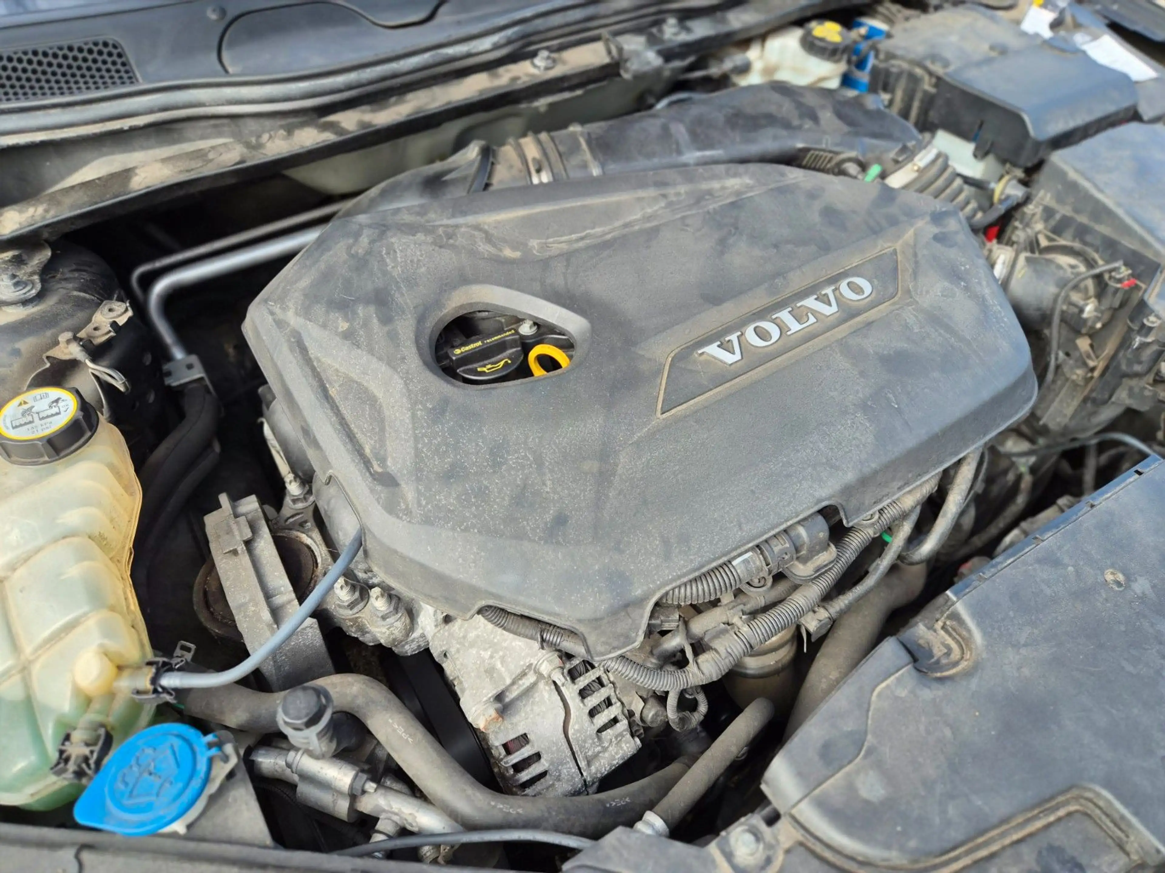 Volvo V40 R-Design Automatik/Navi/Leder/PDC/Garantie — photo 30