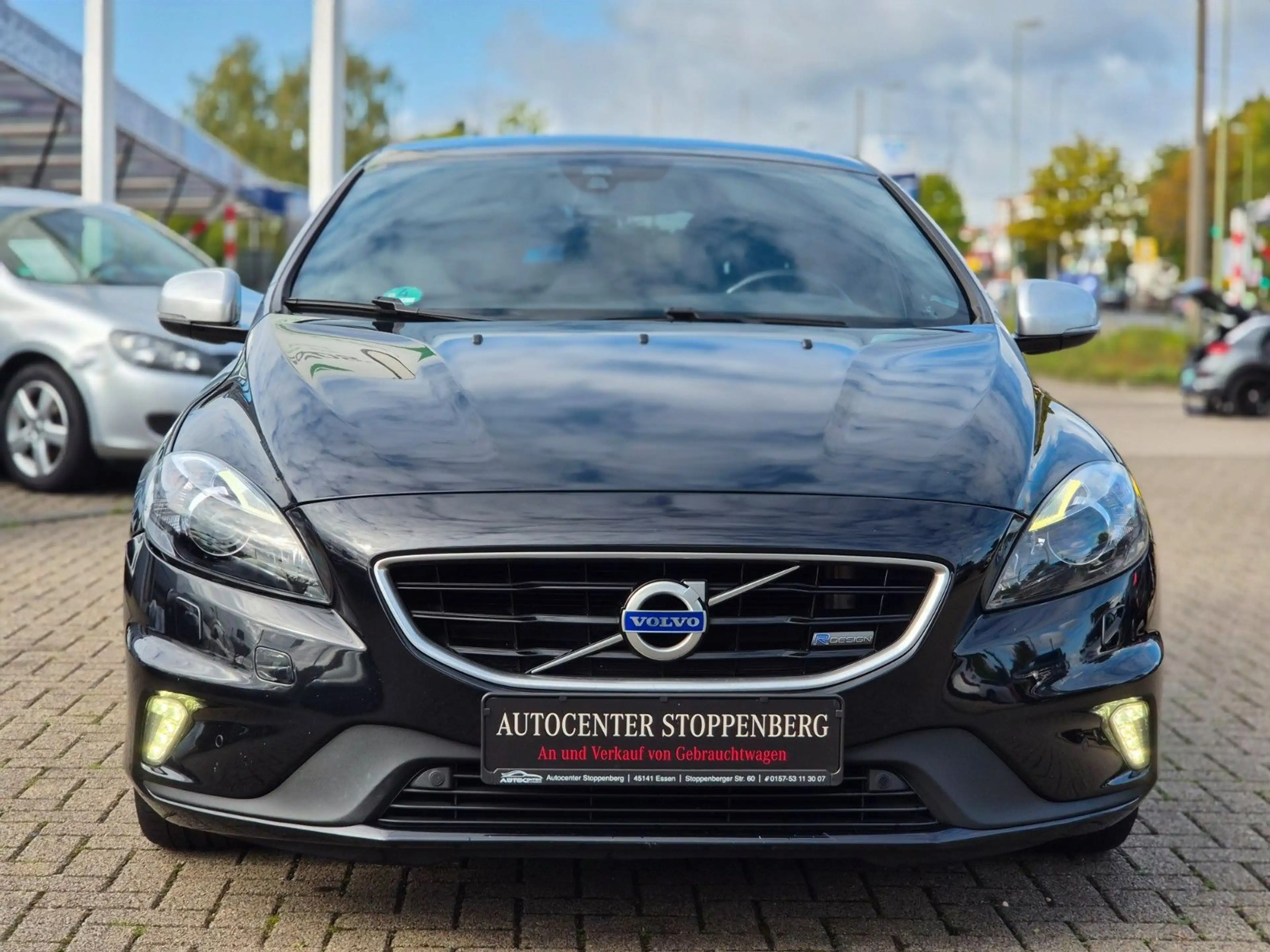 Volvo V40 R-Design Automatik/Navi/Leder/PDC/Garantie — photo 4