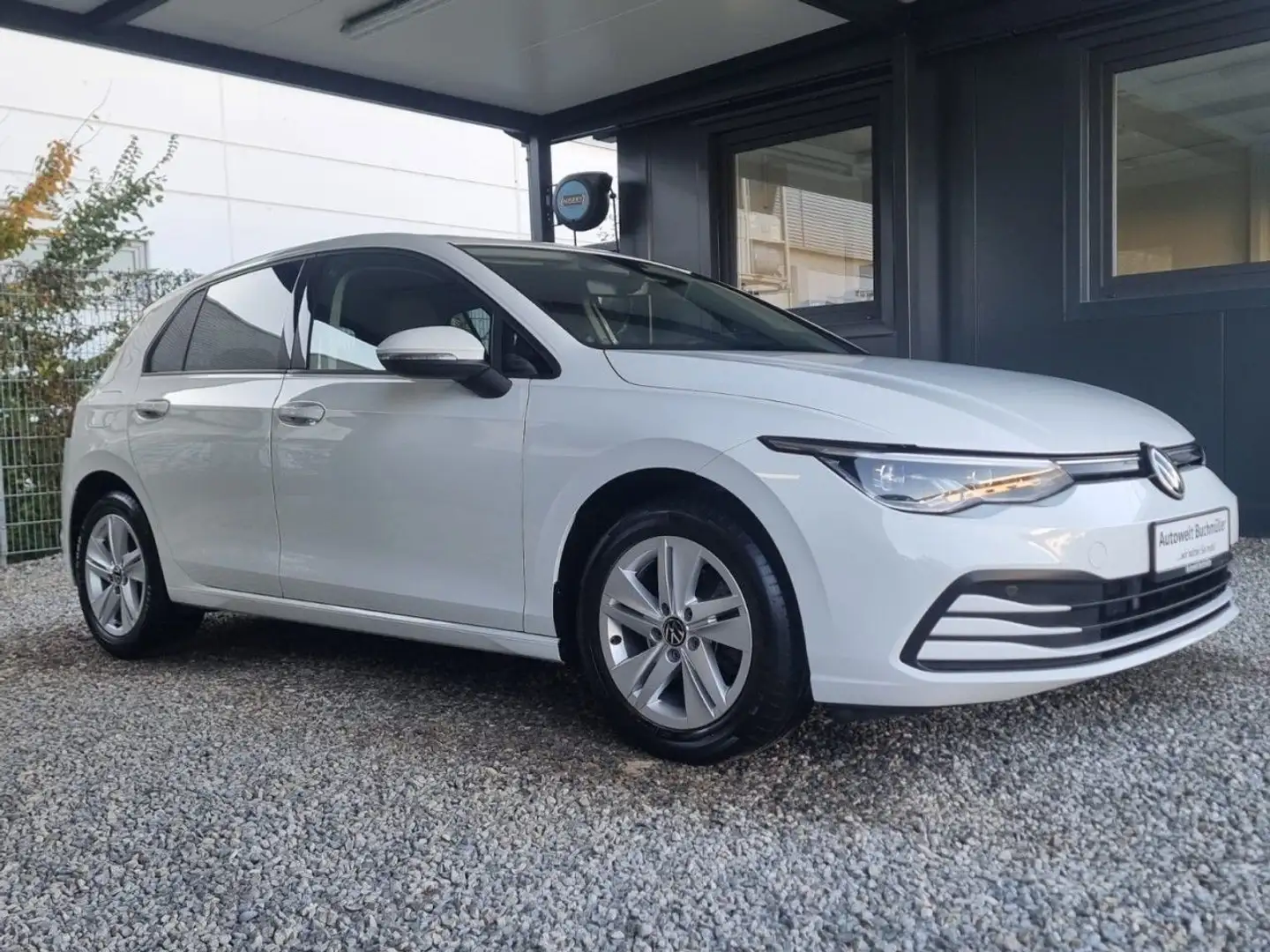 Volkswagen Golf 1.5 eTSI DSG,LED,KAMERA,ACC+SPURH.NAVI,DAB Weiß - 2