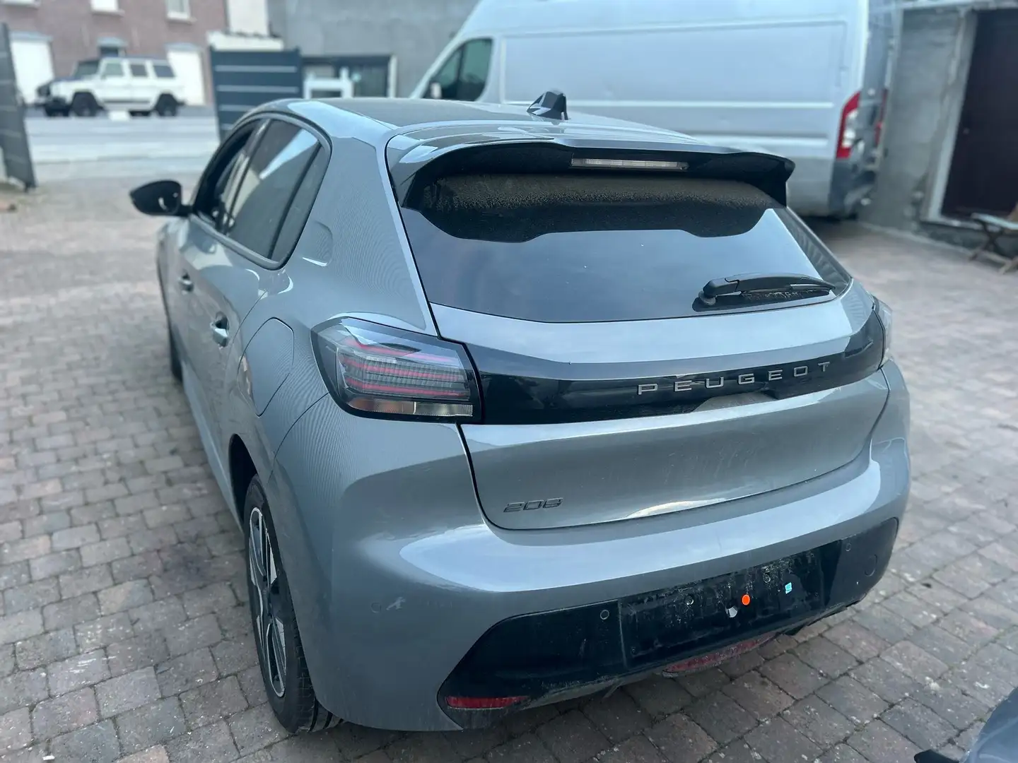 Peugeot 208 PureTech 100 S&S EAT8 Allure Business - 2
