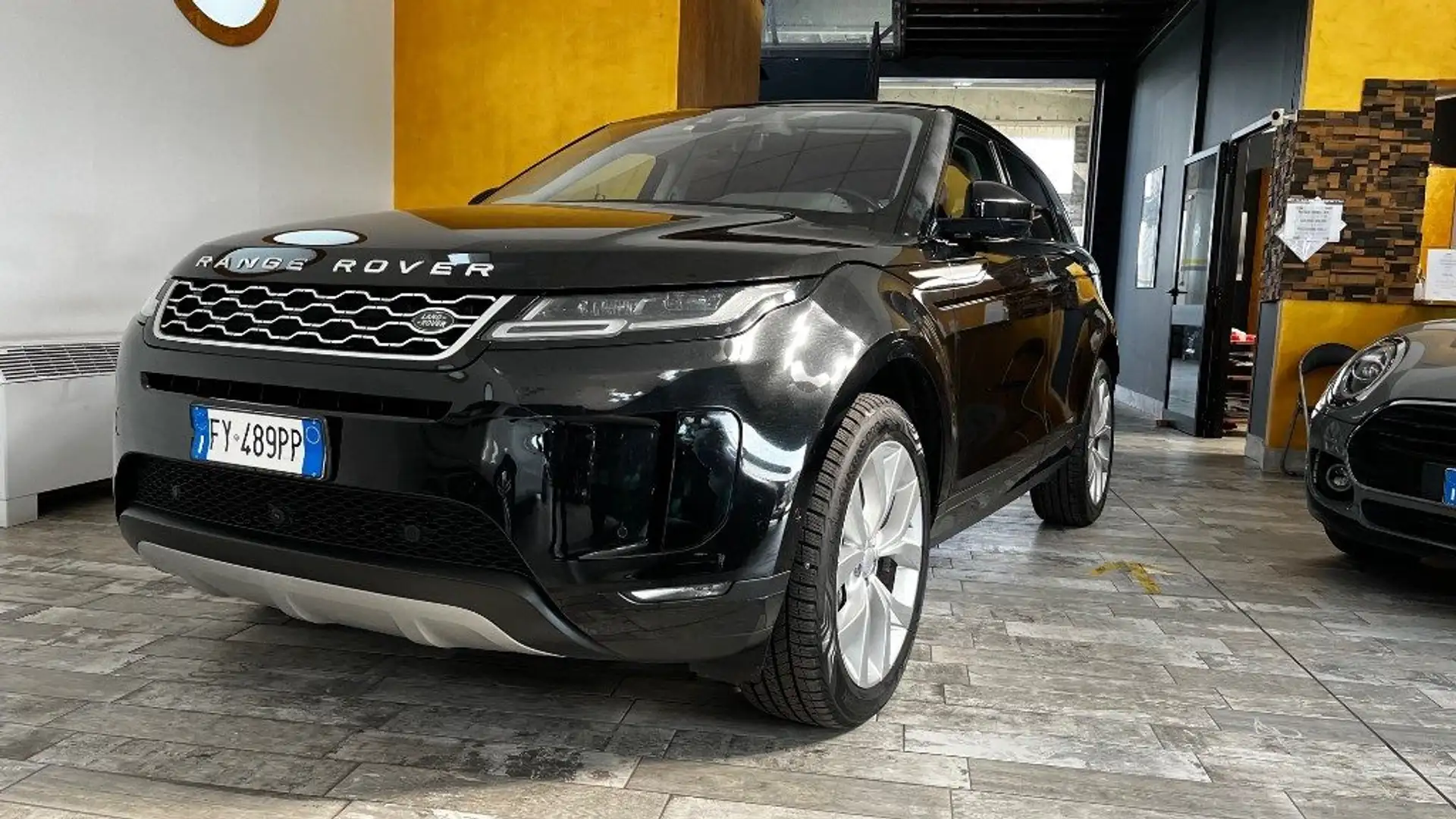 Land Rover Range Rover Evoque 2.0D I4 180 CV AWD Auto SE-tetto panoramico Nero - 1